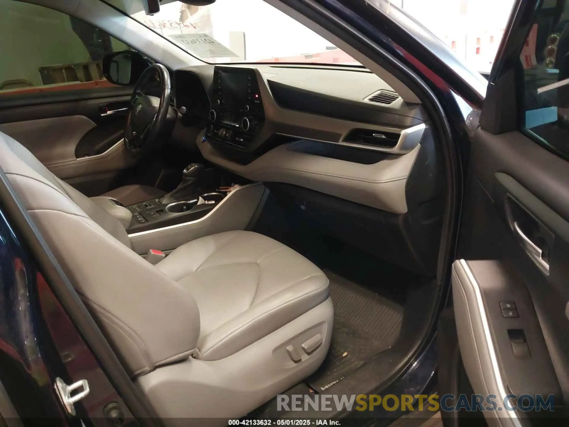 5 fotografías del automóvil dañado 5TDGZRBH0LS024229 TOYOTA HIGHLANDER 2020