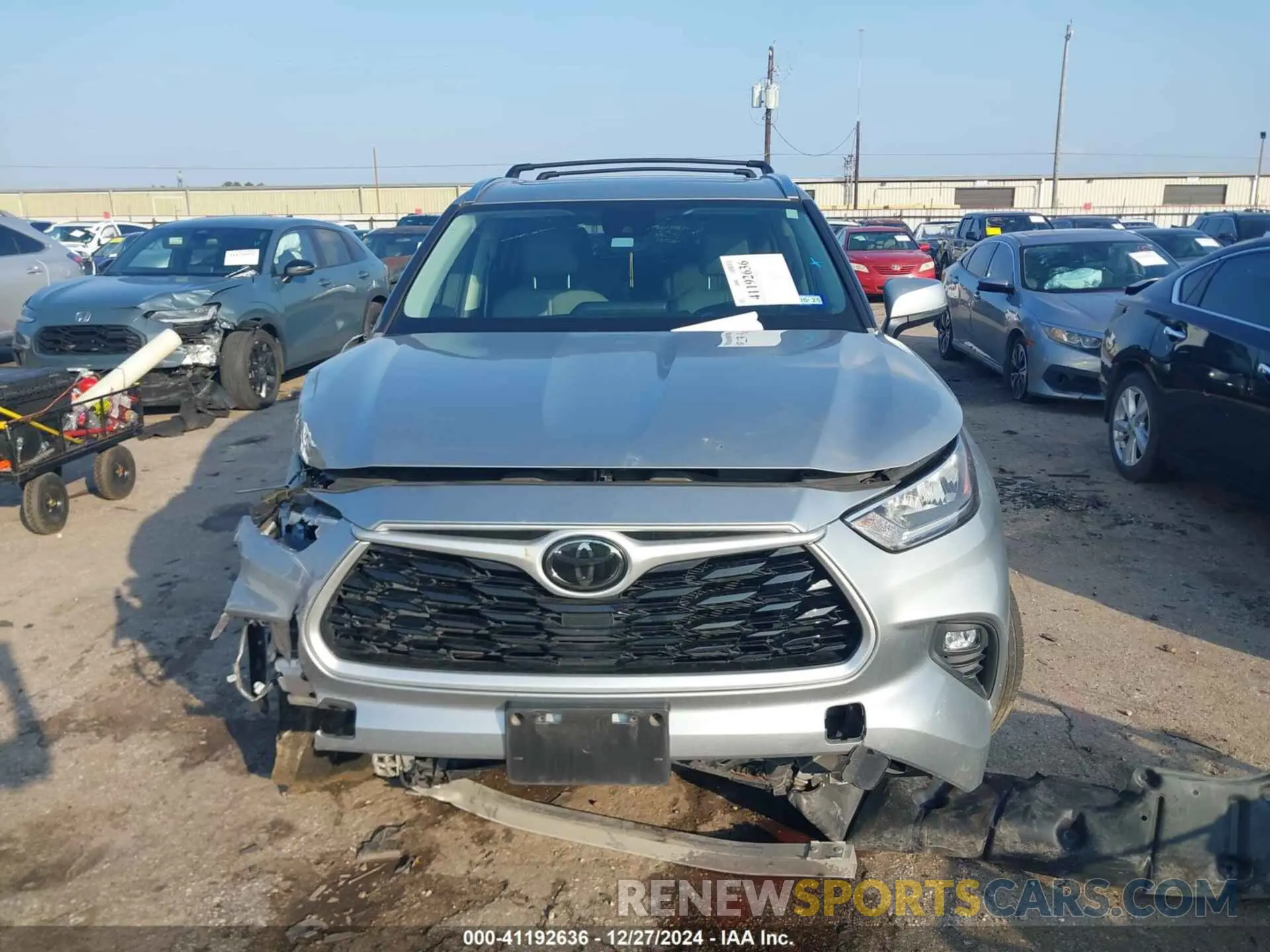 11 fotografías del automóvil dañado 5TDGZRBH0LS508126 TOYOTA HIGHLANDER 2020