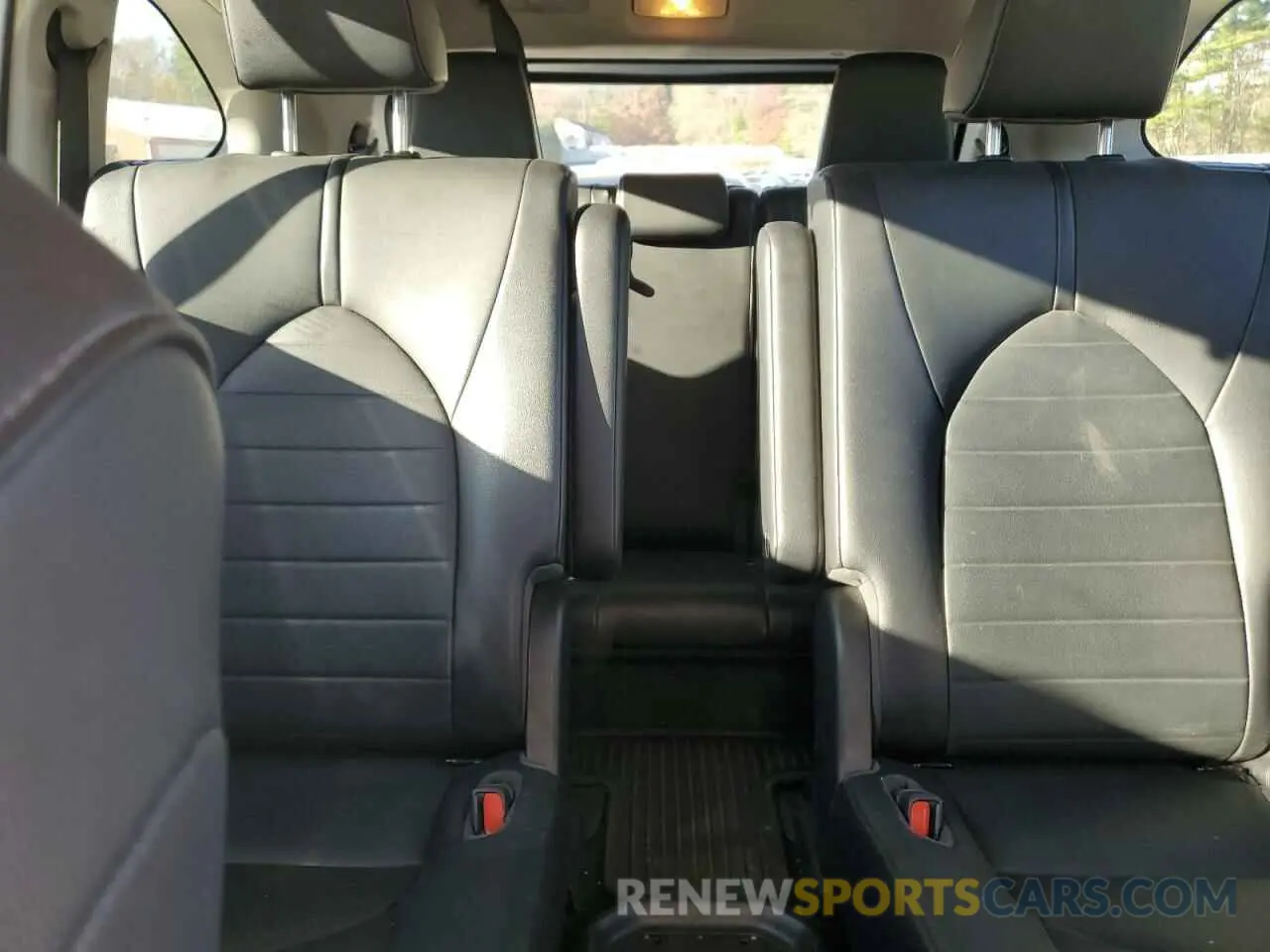 10 fotografías del automóvil dañado 5TDGZRBH0LS519806 TOYOTA HIGHLANDER 2020