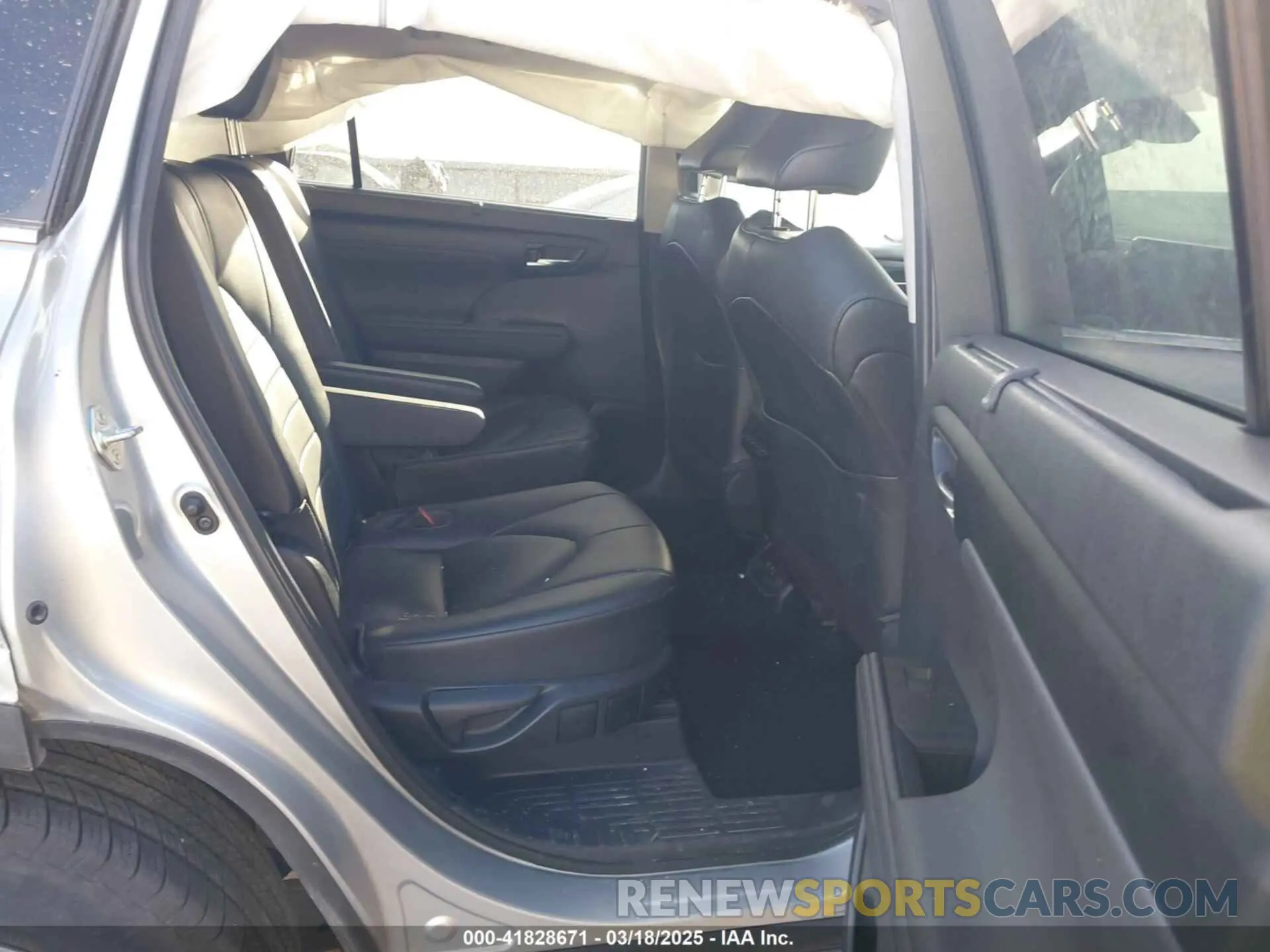 8 fotografías del automóvil dañado 5TDGZRBH1LS520642 TOYOTA HIGHLANDER 2020