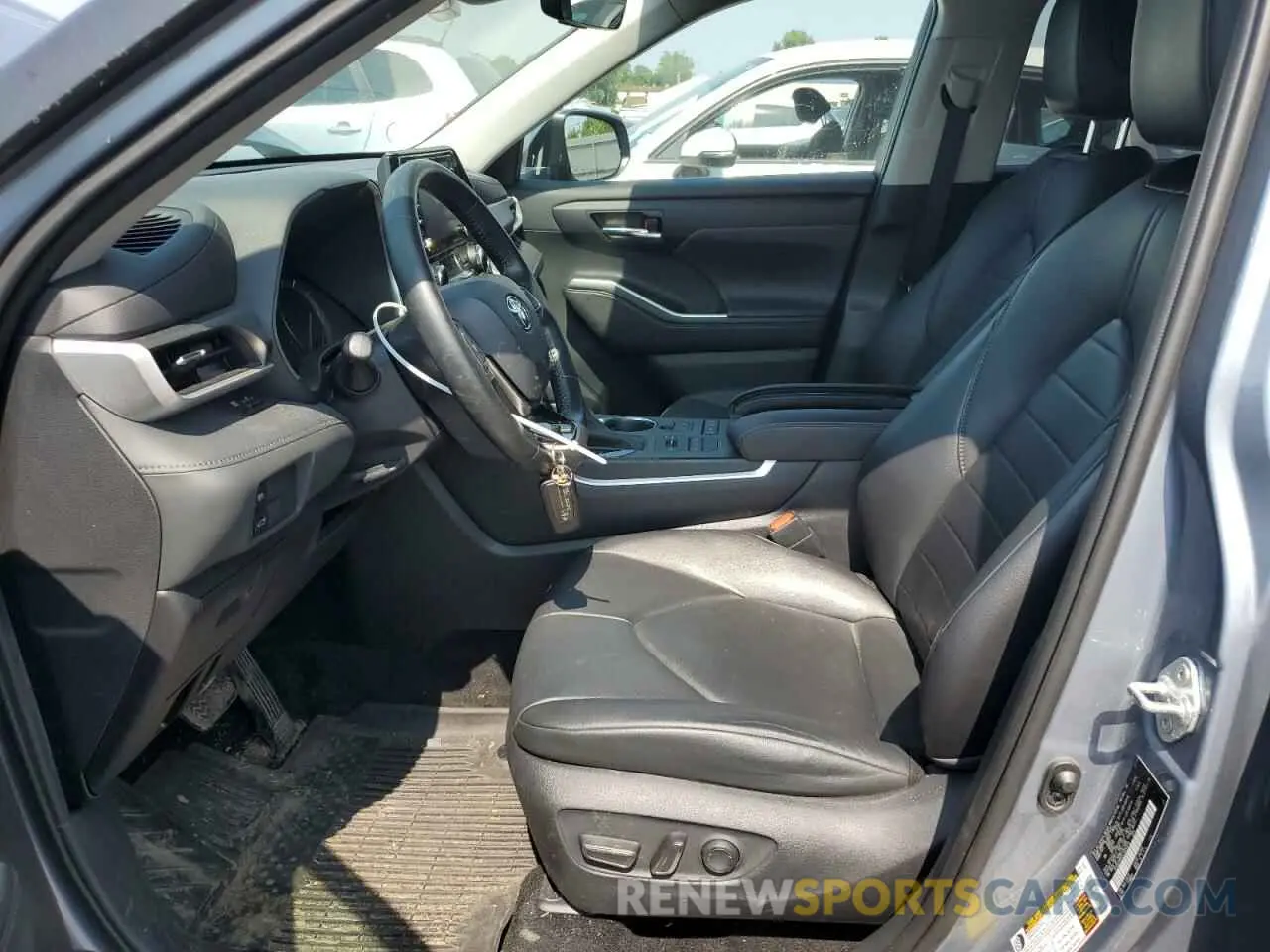 7 fotografías del automóvil dañado 5TDGZRBH2LS004578 TOYOTA HIGHLANDER 2020