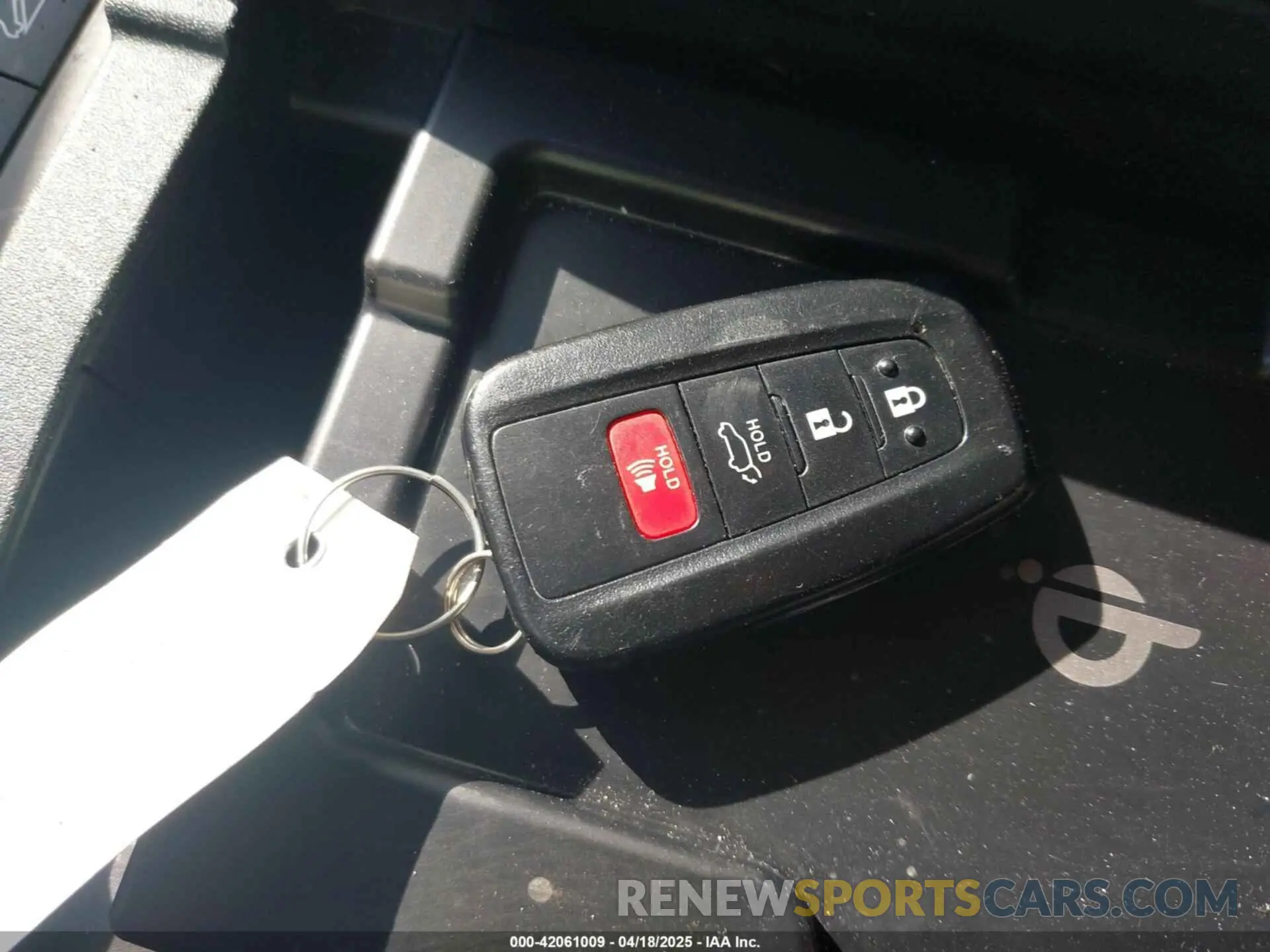 11 fotografías del automóvil dañado 5TDGZRBH4LS031264 TOYOTA HIGHLANDER 2020