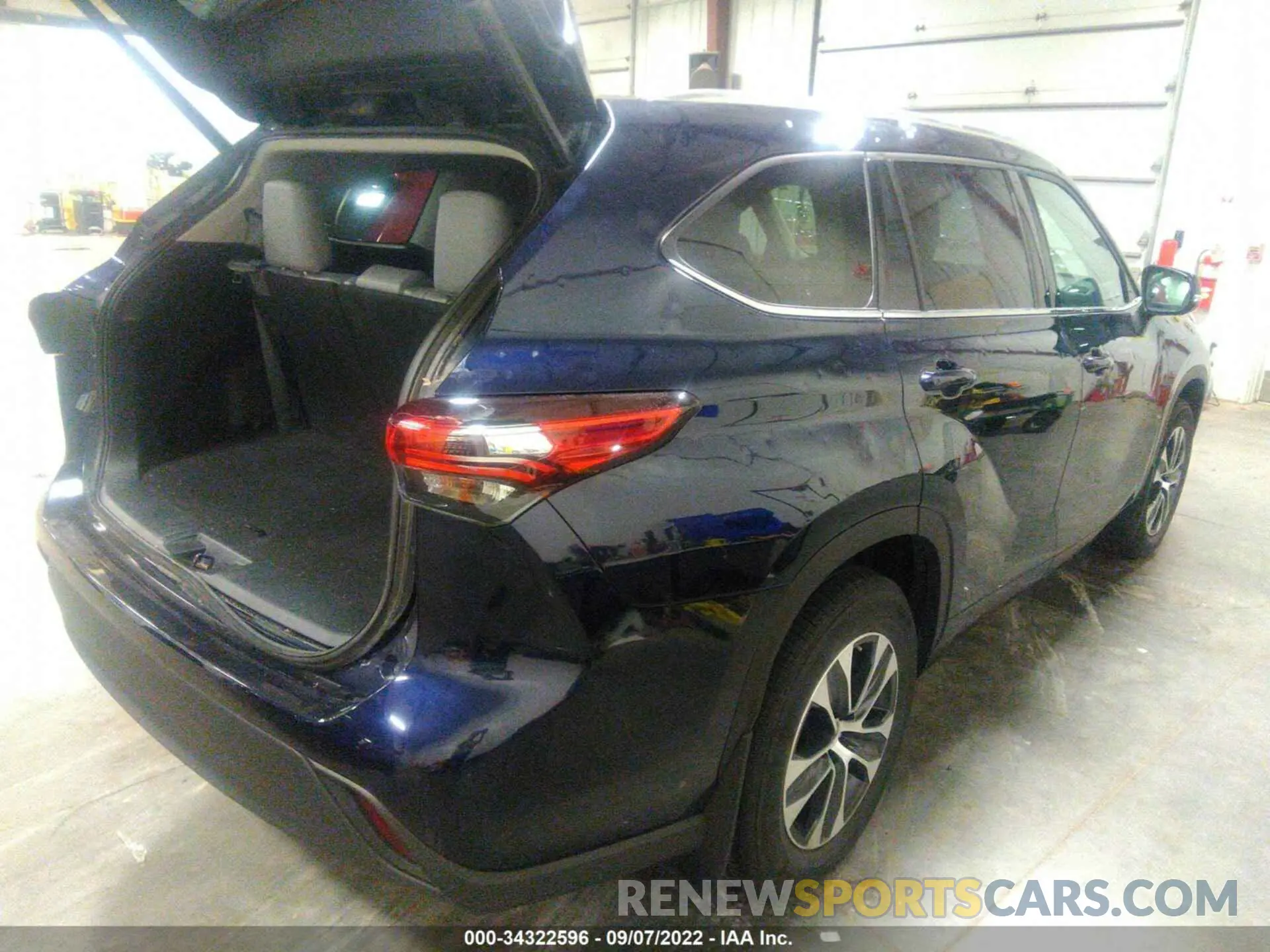 4 fotografías del automóvil dañado 5TDGZRBH5LS507036 TOYOTA HIGHLANDER 2020