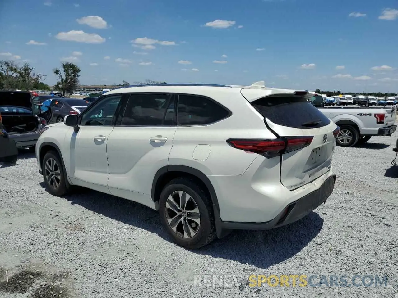 2 fotografías del automóvil dañado 5TDGZRBH5LS519400 TOYOTA HIGHLANDER 2020