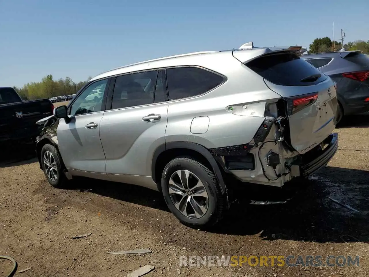 2 fotografías del automóvil dañado 5TDGZRBH8LS522520 TOYOTA HIGHLANDER 2020