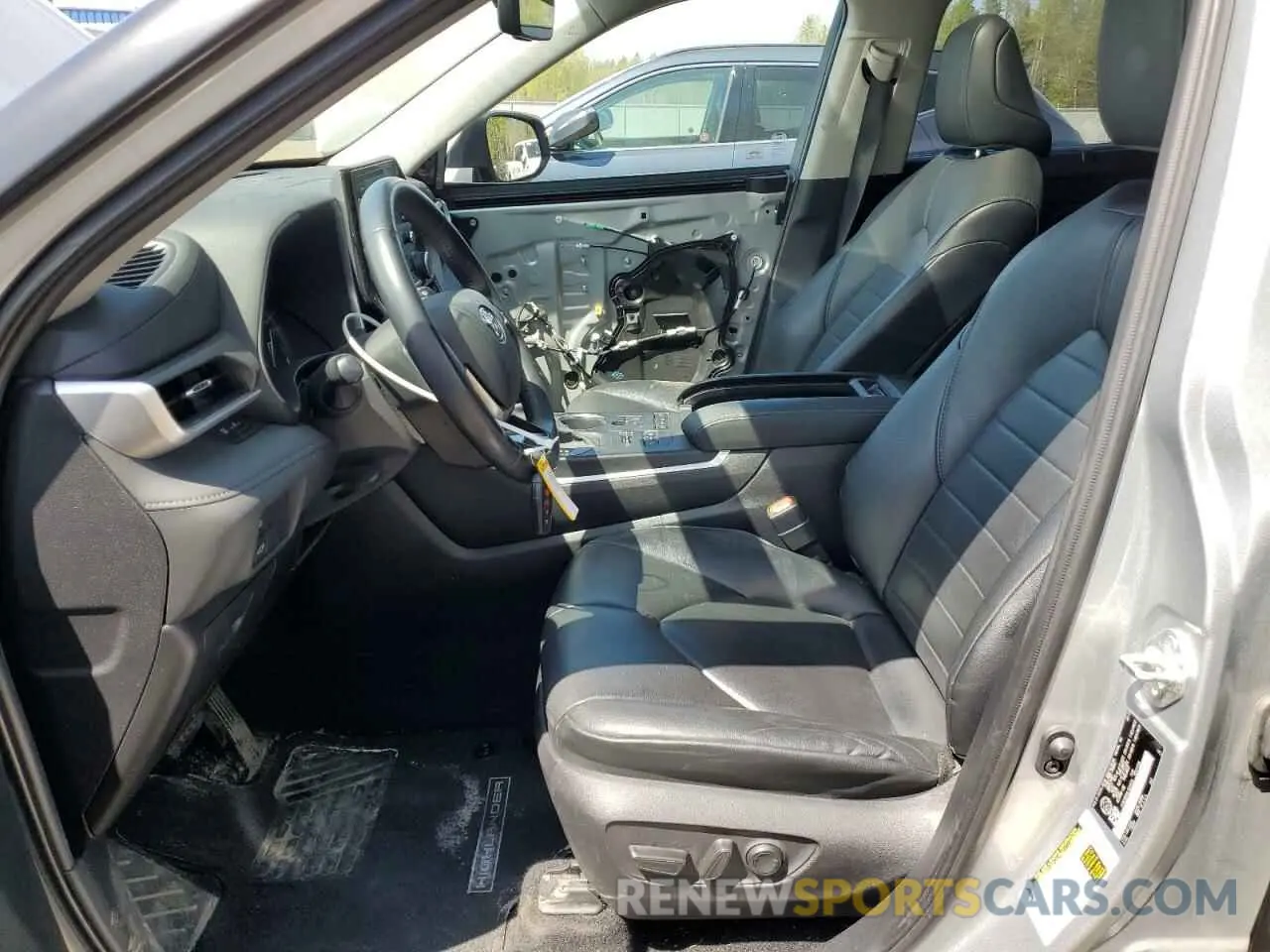 7 fotografías del automóvil dañado 5TDGZRBH8LS522520 TOYOTA HIGHLANDER 2020