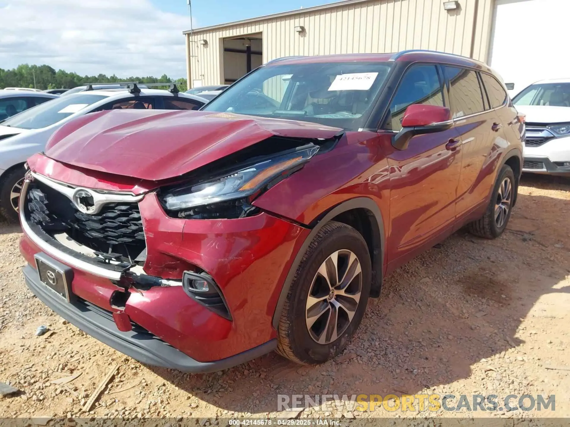 2 fotografías del automóvil dañado 5TDGZRBH9LS011673 TOYOTA HIGHLANDER 2020