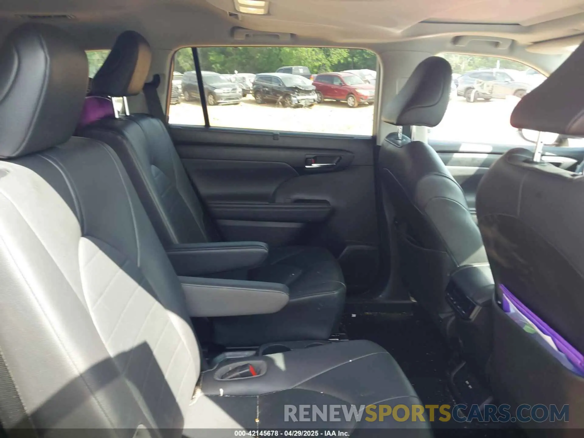 8 fotografías del automóvil dañado 5TDGZRBH9LS011673 TOYOTA HIGHLANDER 2020