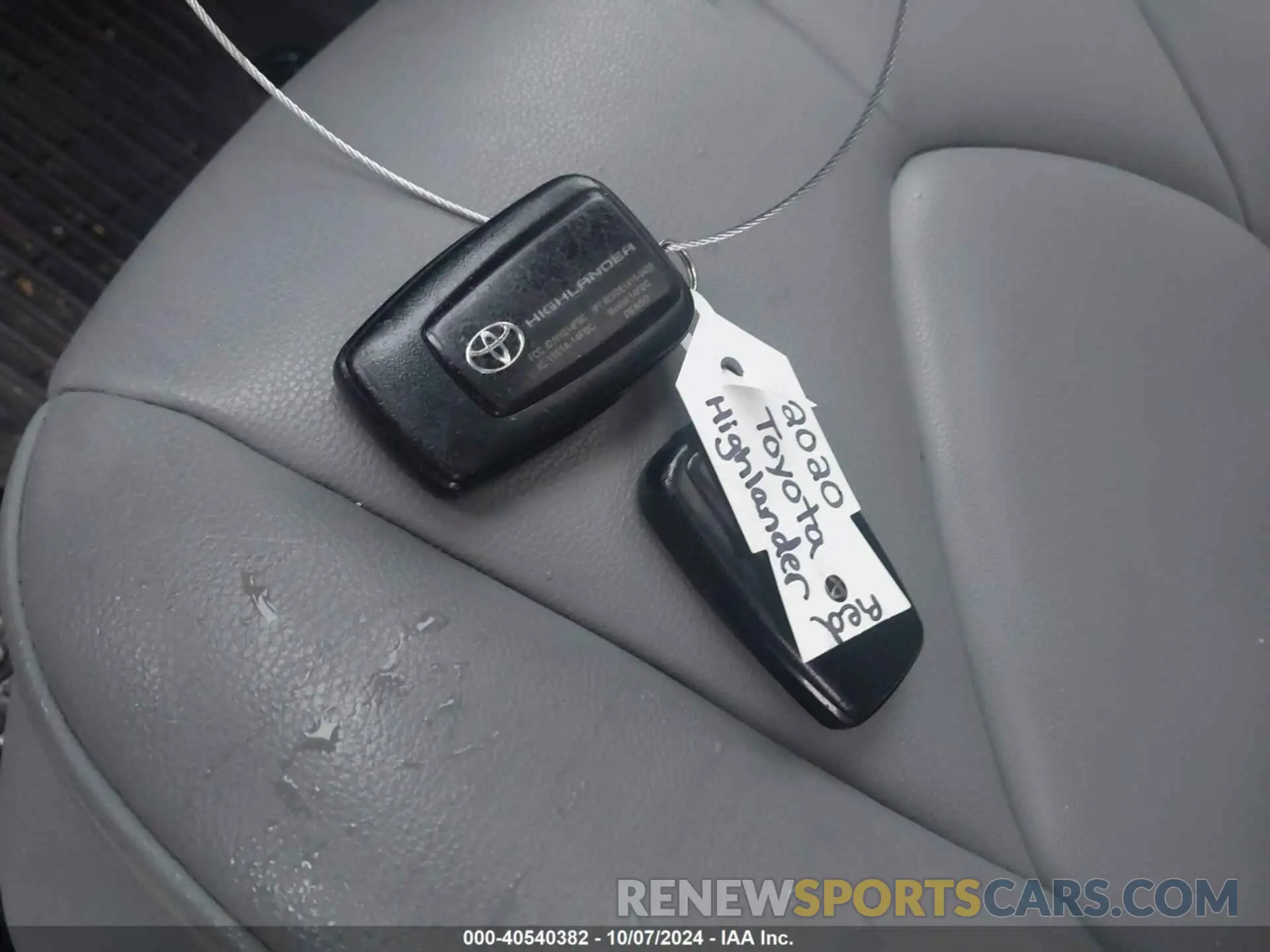 11 fotografías del automóvil dañado 5TDGZRBH9LS056273 TOYOTA HIGHLANDER 2020