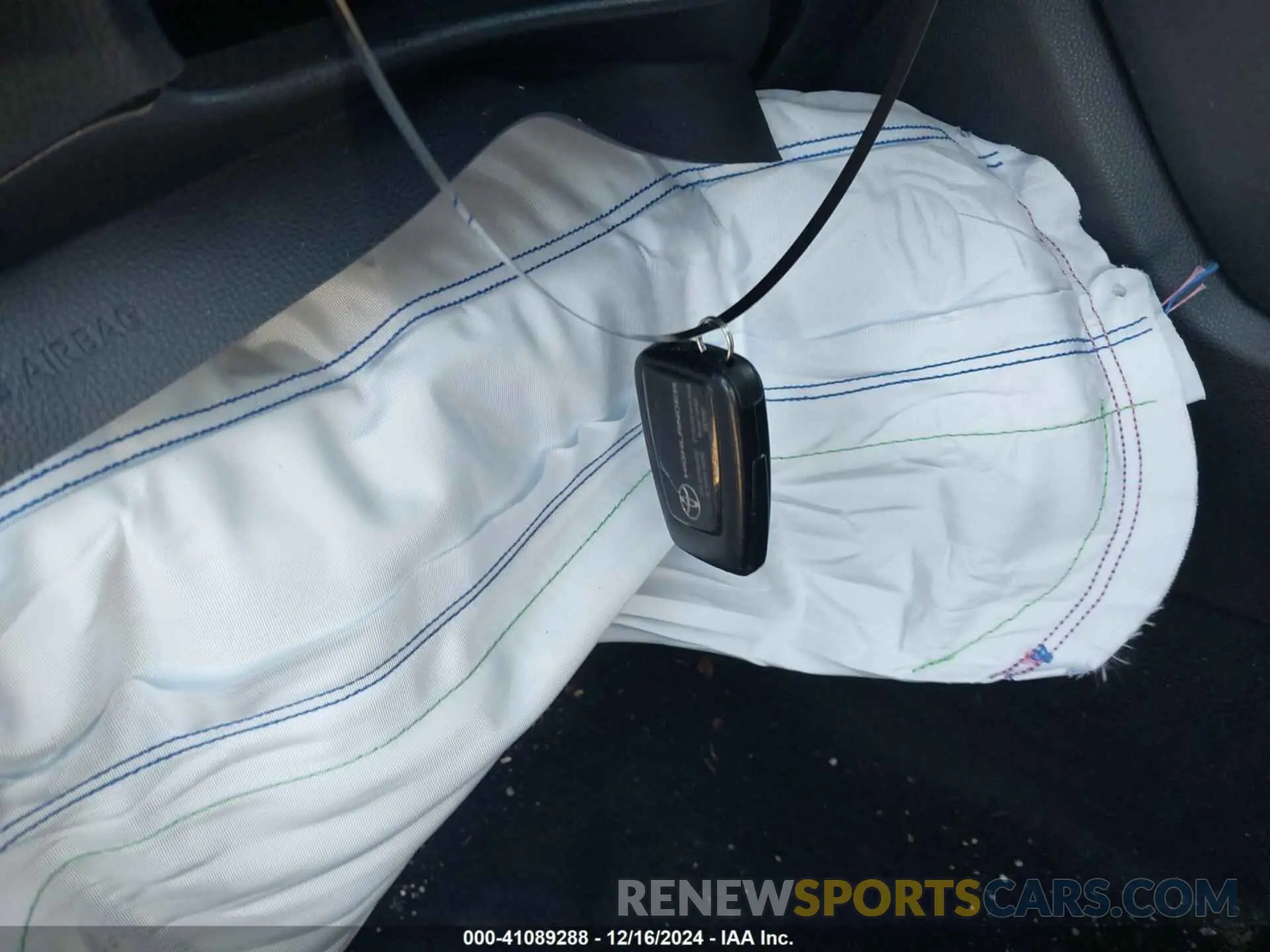 11 fotografías del automóvil dañado 5TDGZRBH9LS501787 TOYOTA HIGHLANDER 2020
