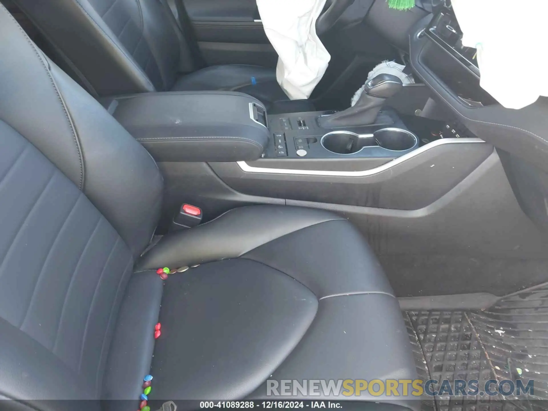 5 fotografías del automóvil dañado 5TDGZRBH9LS501787 TOYOTA HIGHLANDER 2020