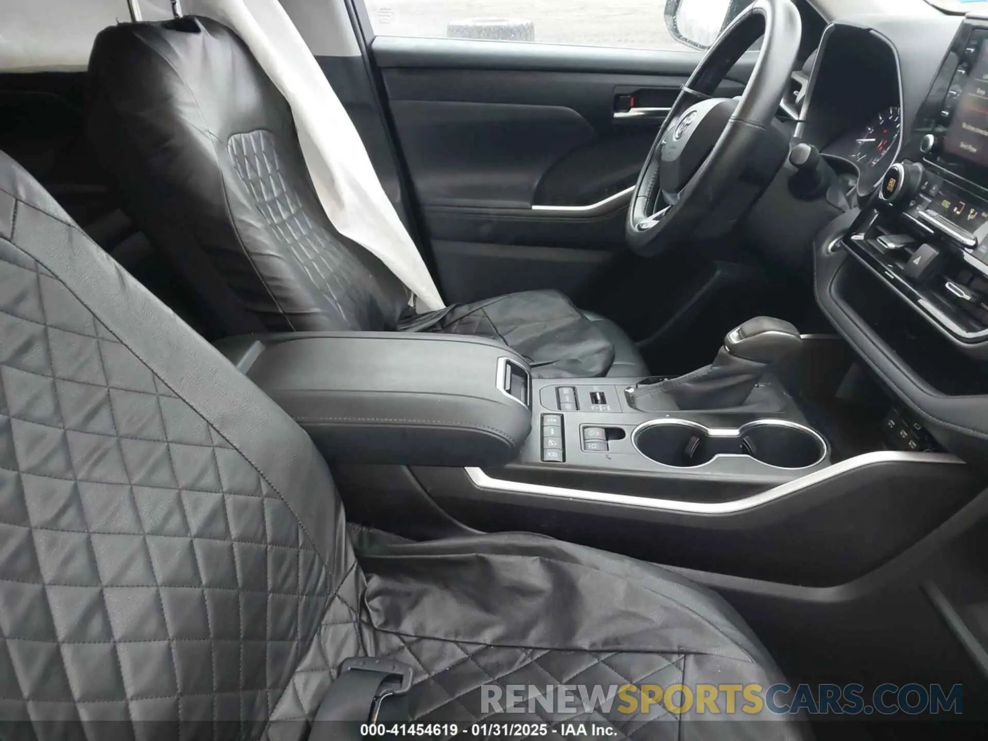 5 fotografías del automóvil dañado 5TDGZRBH9LS514040 TOYOTA HIGHLANDER 2020