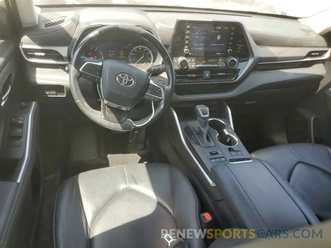 8 fotografías del automóvil dañado 5TDGZRBHXLS517481 TOYOTA HIGHLANDER 2020