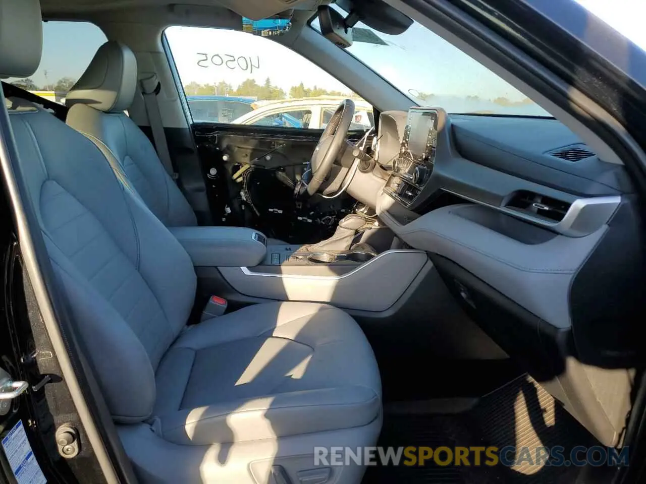 5 fotografías del automóvil dañado 5TDHBRCH0LS505315 TOYOTA HIGHLANDER 2020