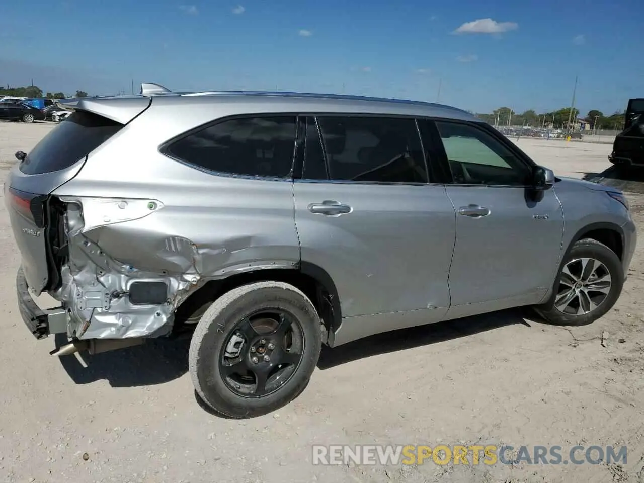 3 fotografías del automóvil dañado 5TDHBRCH0LS513253 TOYOTA HIGHLANDER 2020