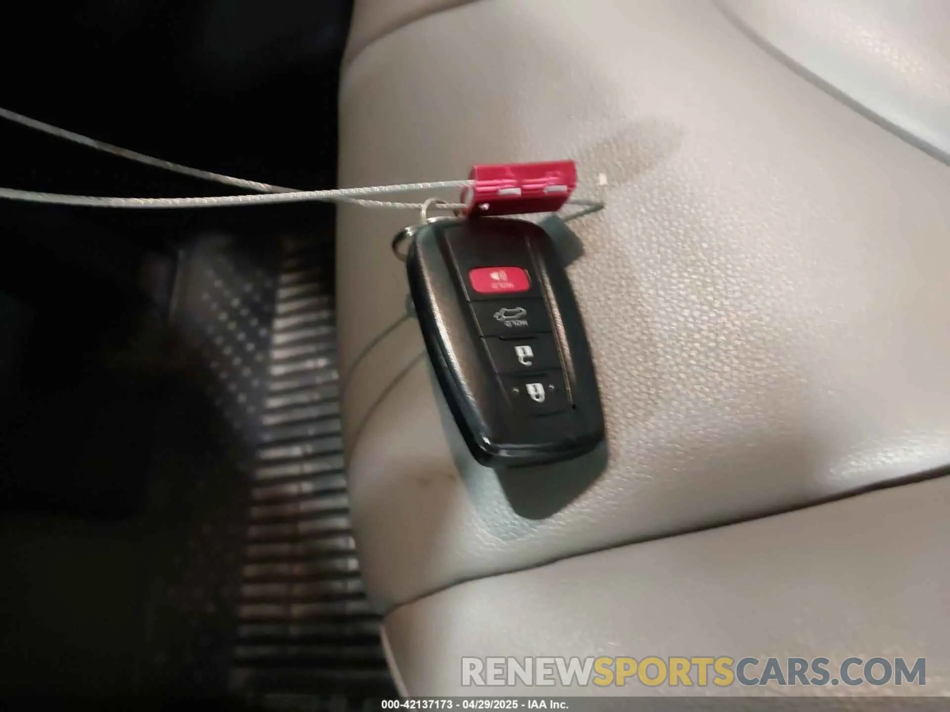 11 fotografías del automóvil dañado 5TDHBRCH0LS514290 TOYOTA HIGHLANDER 2020