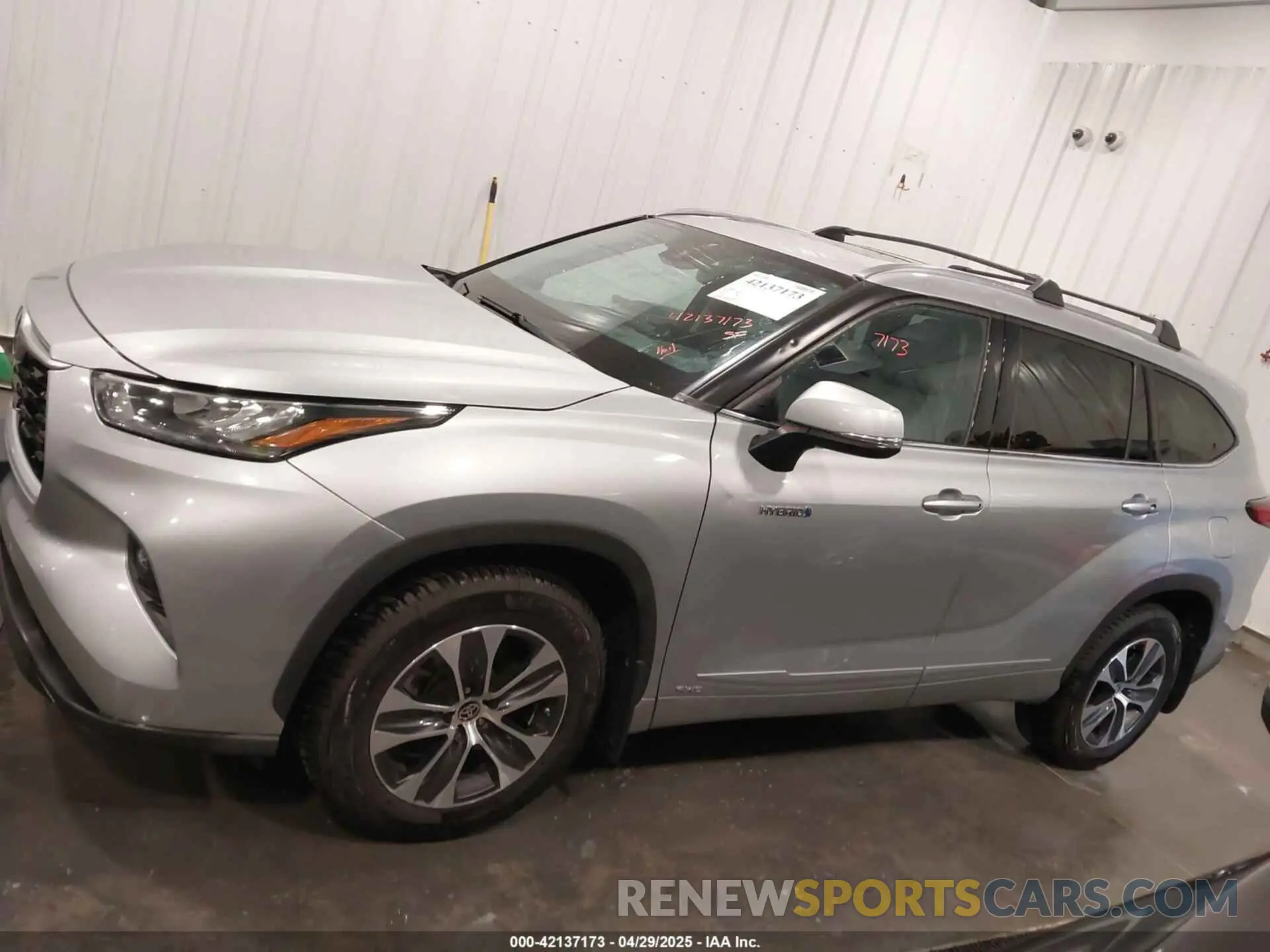 14 fotografías del automóvil dañado 5TDHBRCH0LS514290 TOYOTA HIGHLANDER 2020