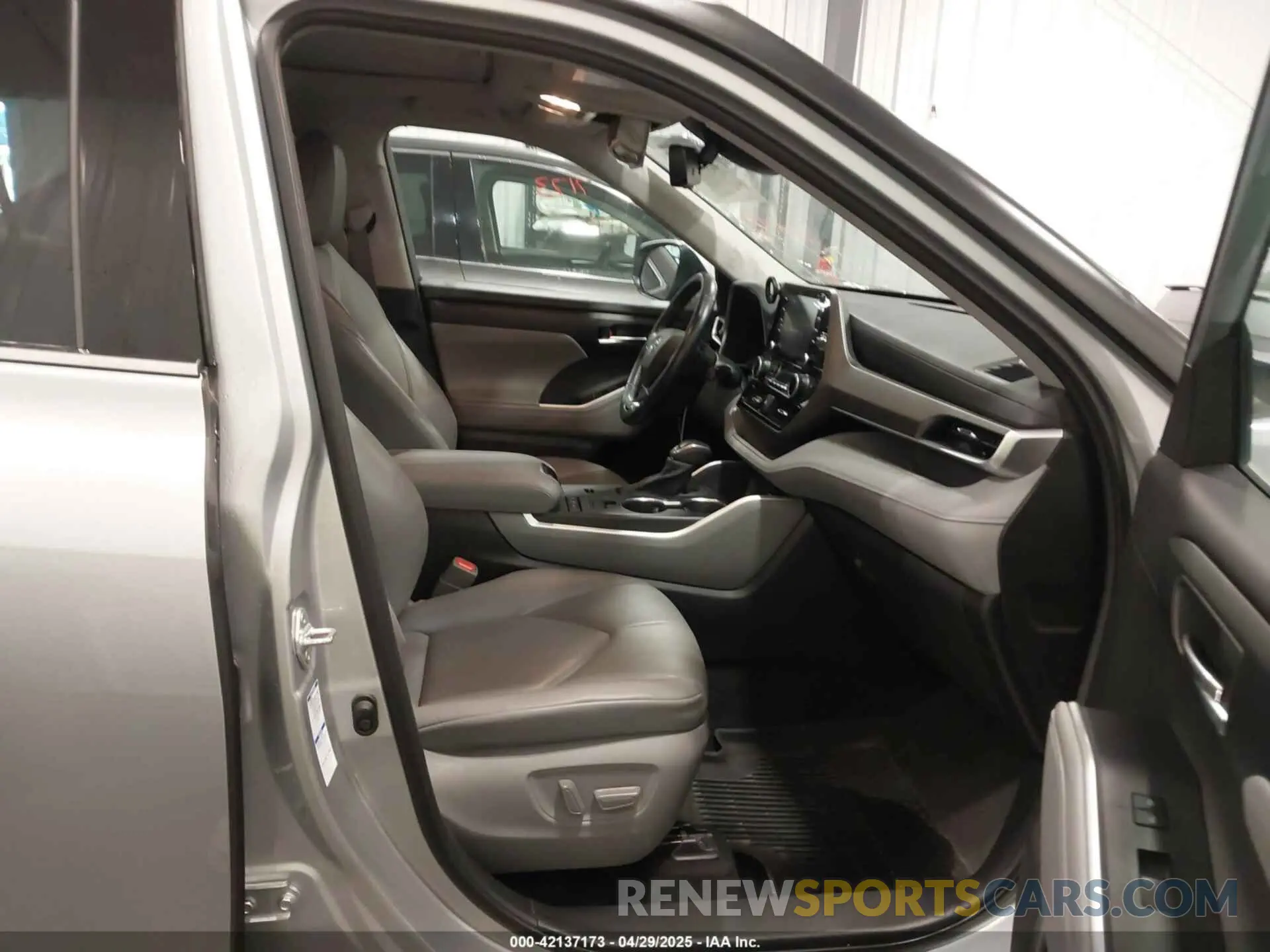 5 fotografías del automóvil dañado 5TDHBRCH0LS514290 TOYOTA HIGHLANDER 2020