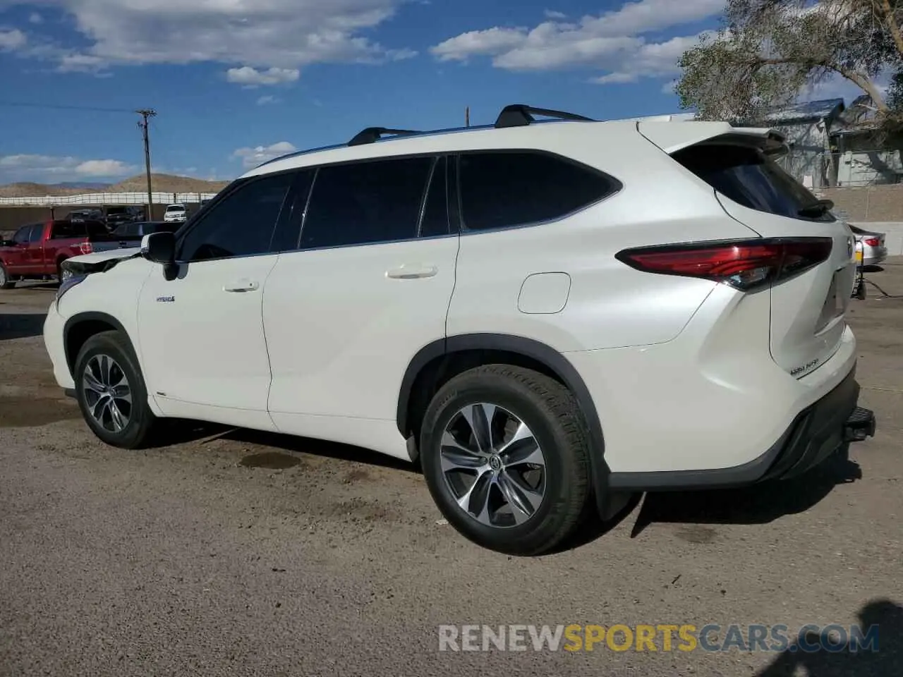 2 fotografías del automóvil dañado 5TDHBRCH1LS508837 TOYOTA HIGHLANDER 2020