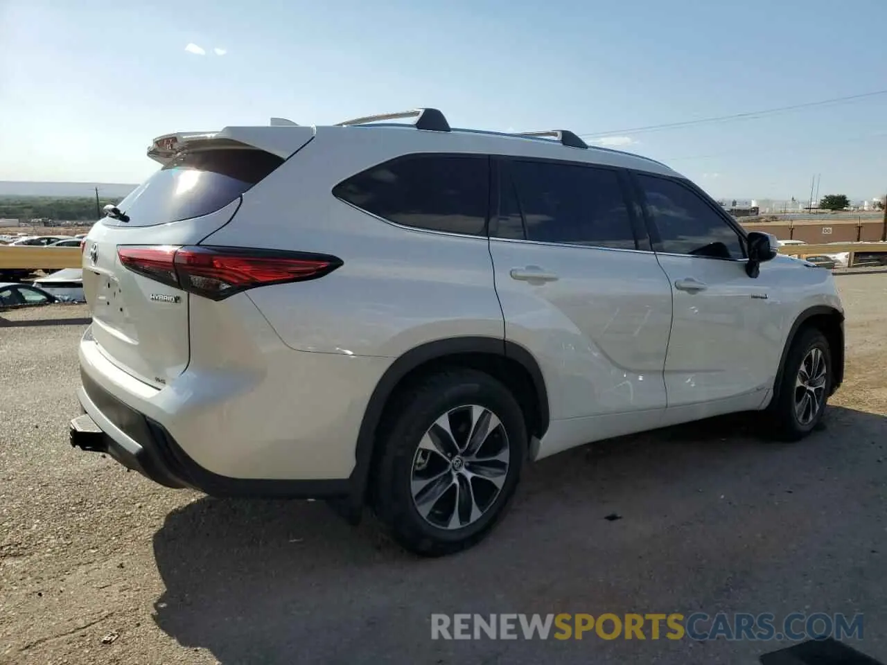 3 fotografías del automóvil dañado 5TDHBRCH1LS508837 TOYOTA HIGHLANDER 2020