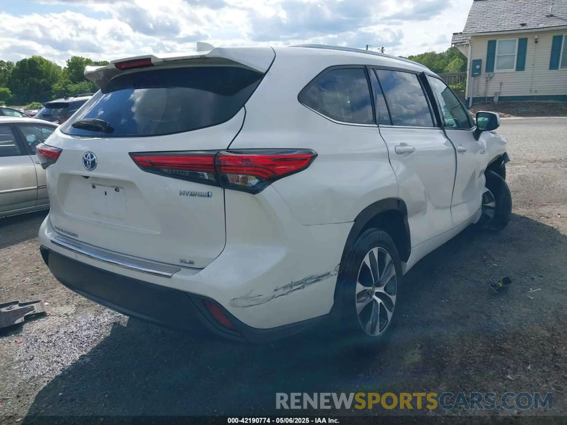 4 fotografías del automóvil dañado 5TDHBRCH3LS510590 TOYOTA HIGHLANDER 2020
