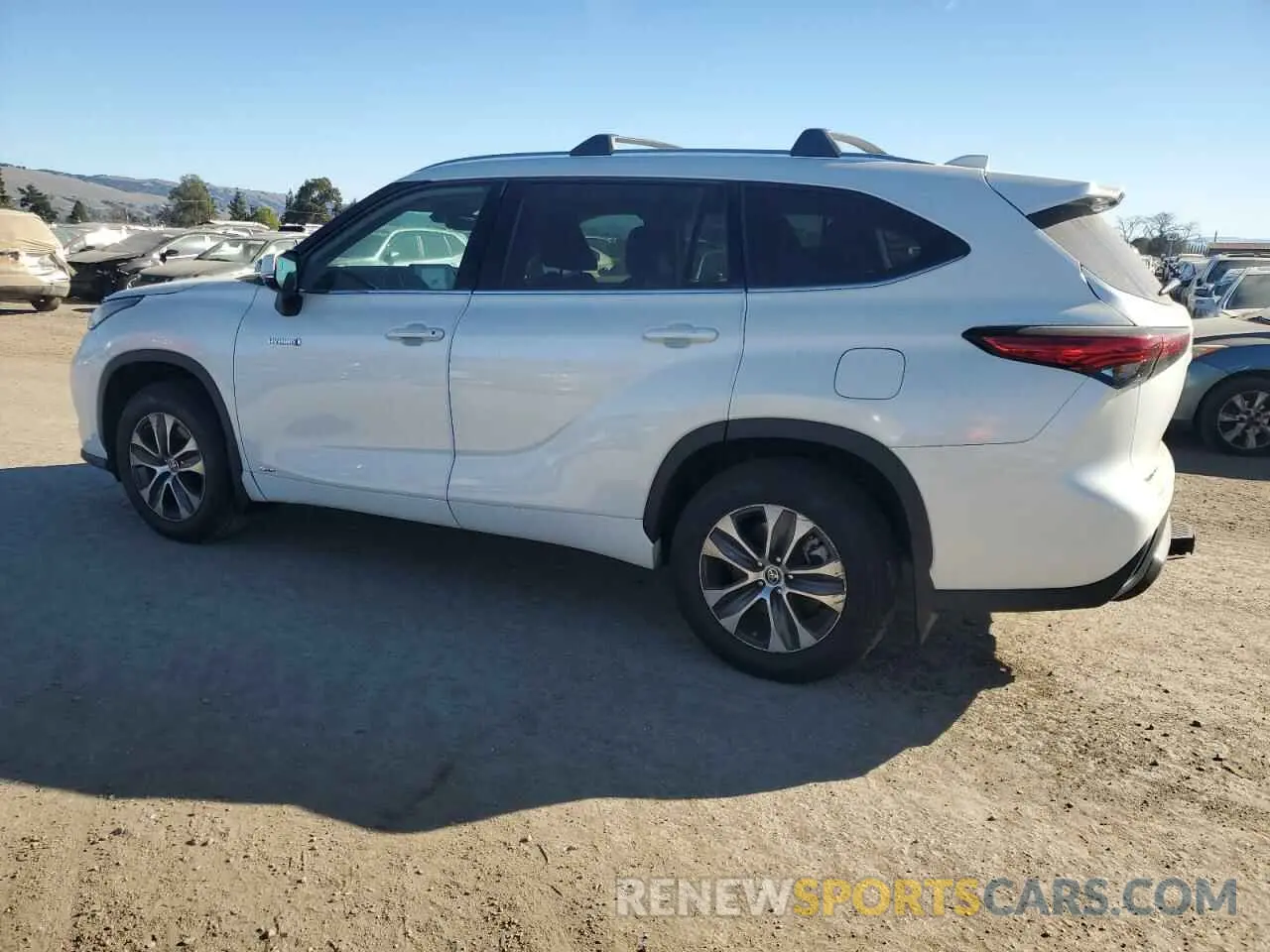 2 fotografías del automóvil dañado 5TDHBRCH4LS506774 TOYOTA HIGHLANDER 2020