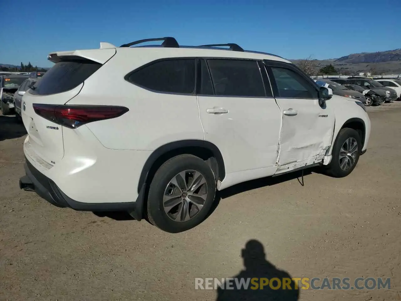 3 fotografías del automóvil dañado 5TDHBRCH4LS506774 TOYOTA HIGHLANDER 2020