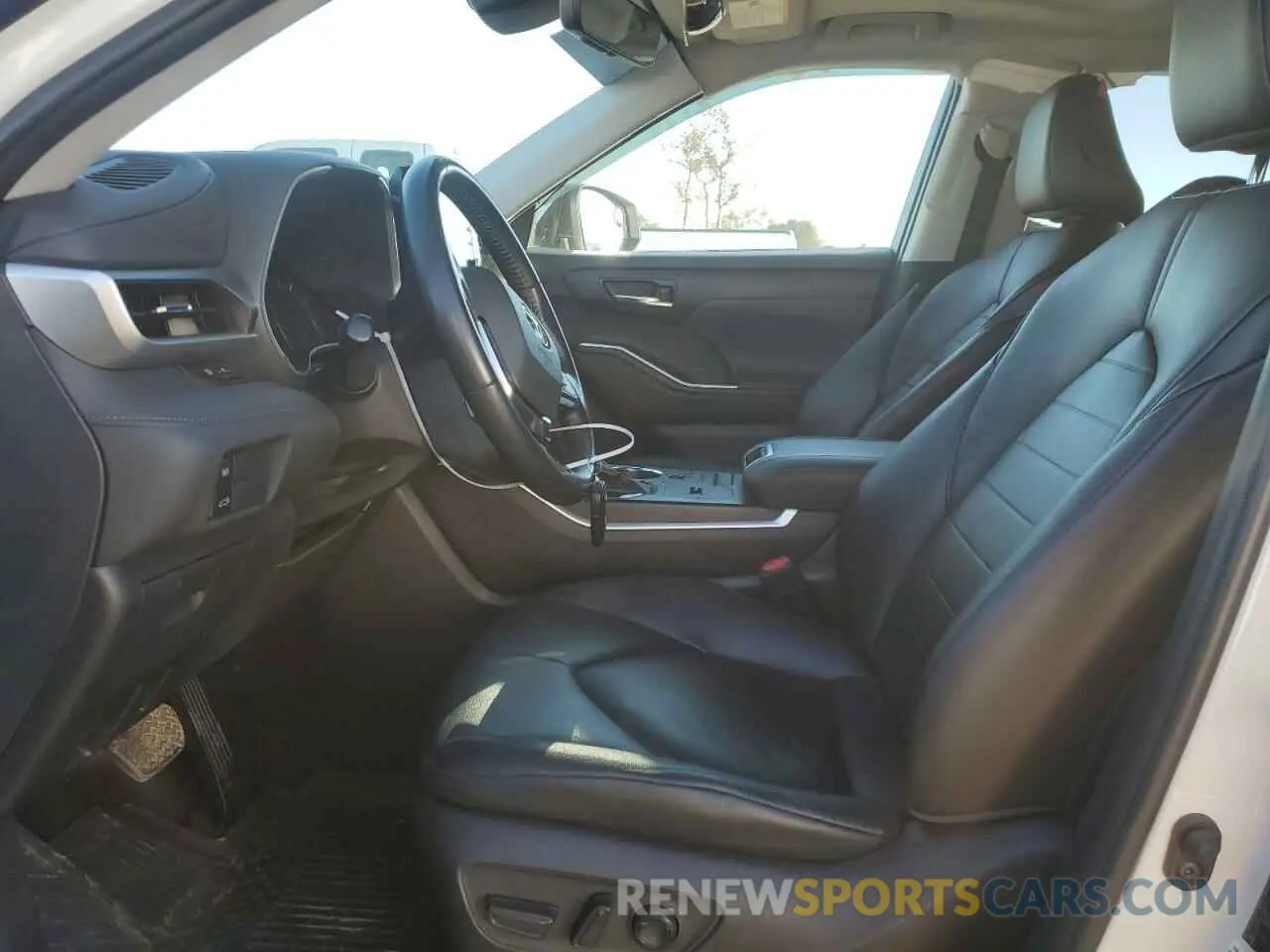 7 fotografías del automóvil dañado 5TDHBRCH4LS506774 TOYOTA HIGHLANDER 2020