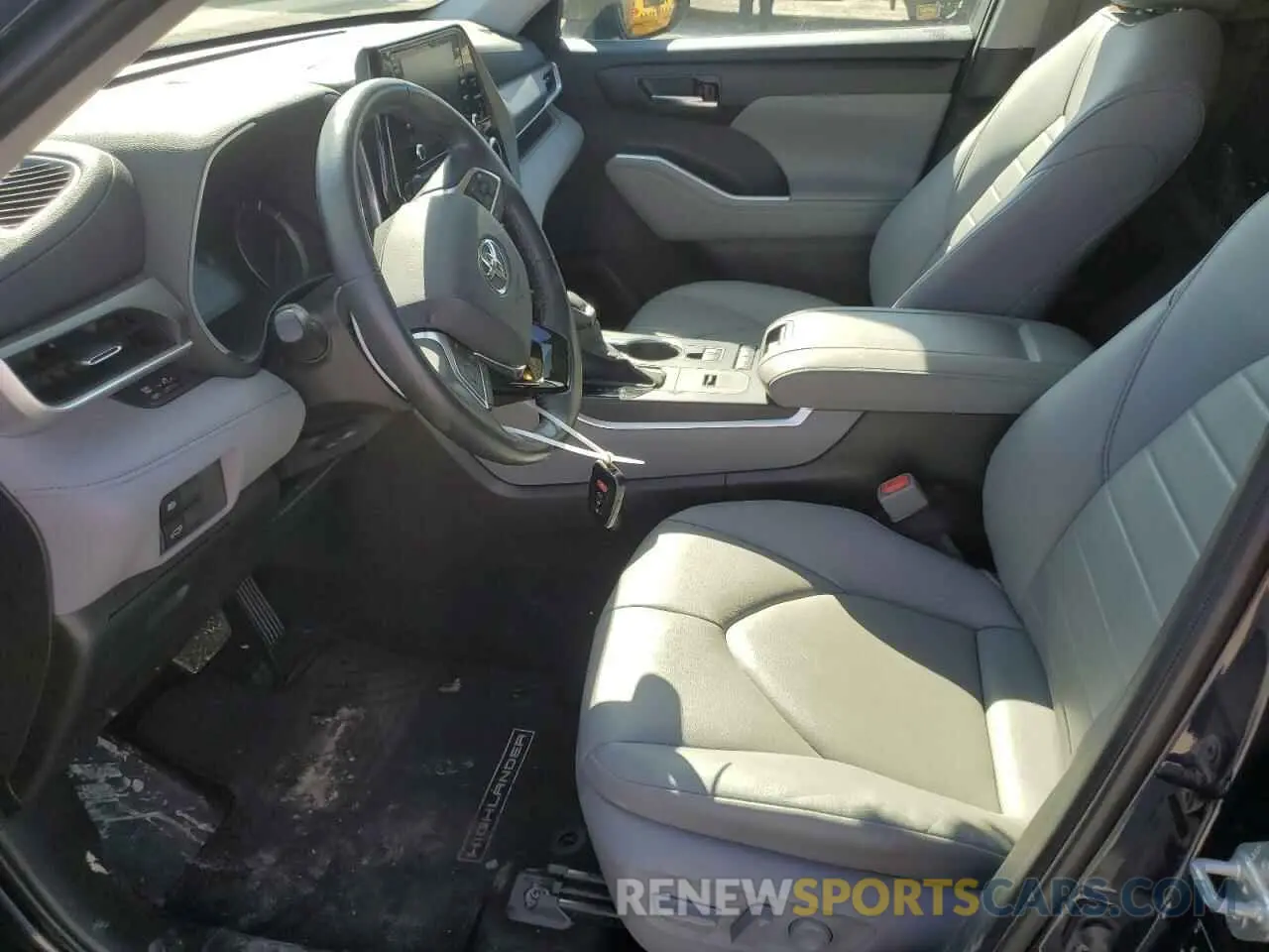7 fotografías del automóvil dañado 5TDHBRCH5LS503821 TOYOTA HIGHLANDER 2020