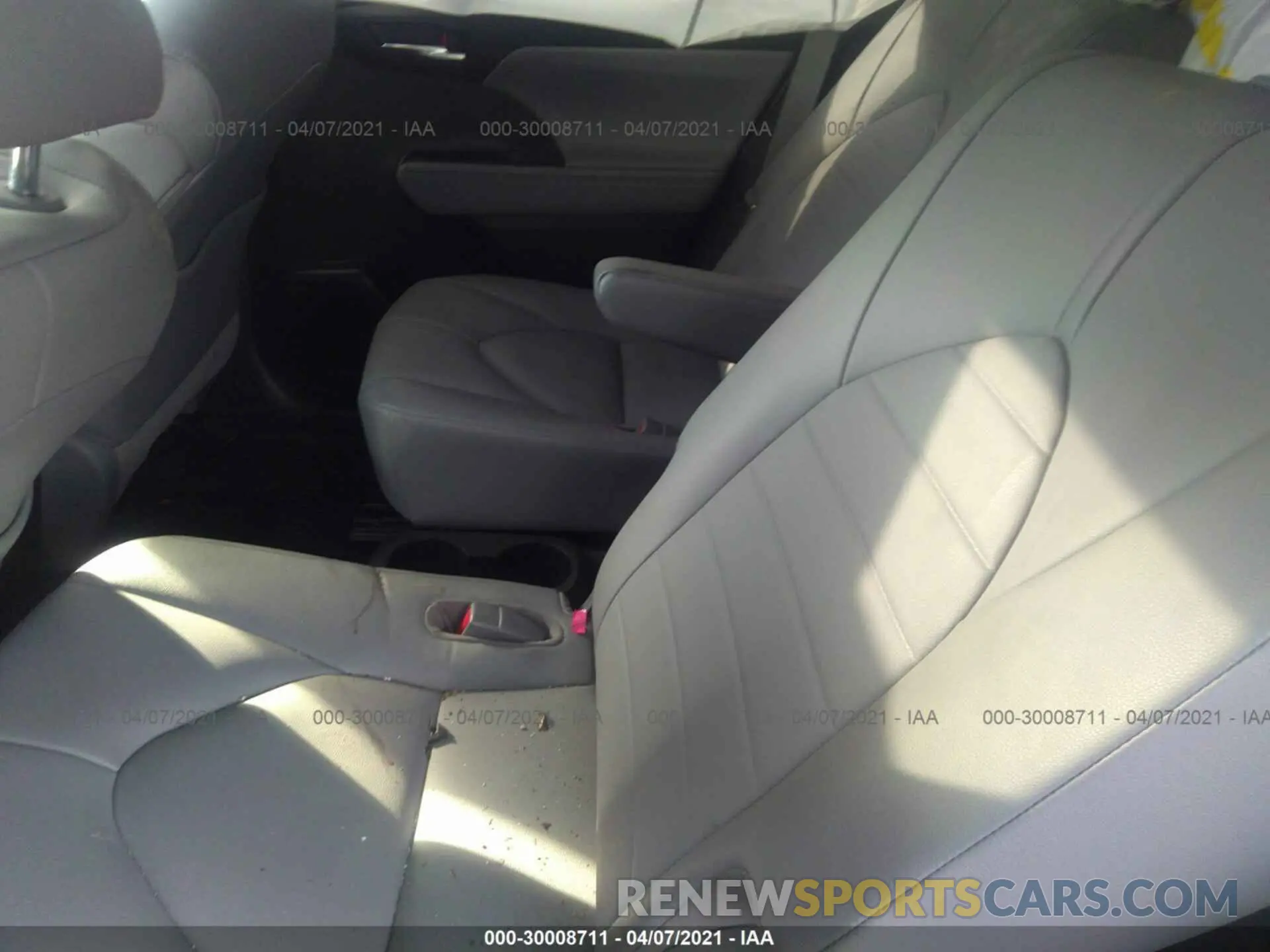 8 fotografías del automóvil dañado 5TDHZRAH1LS505547 TOYOTA HIGHLANDER 2020