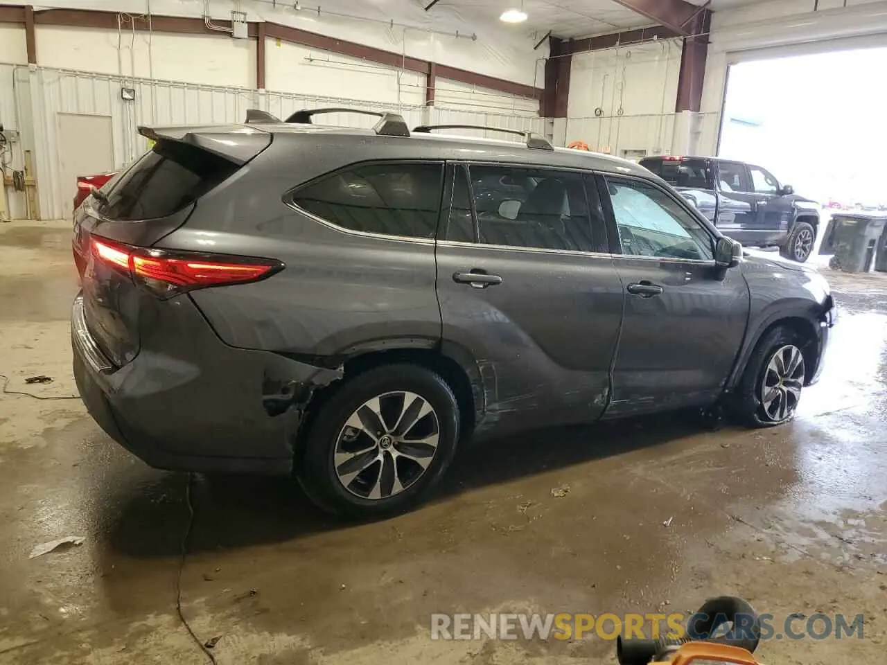 3 fotografías del automóvil dañado 5TDHZRAH2LS013609 TOYOTA HIGHLANDER 2020