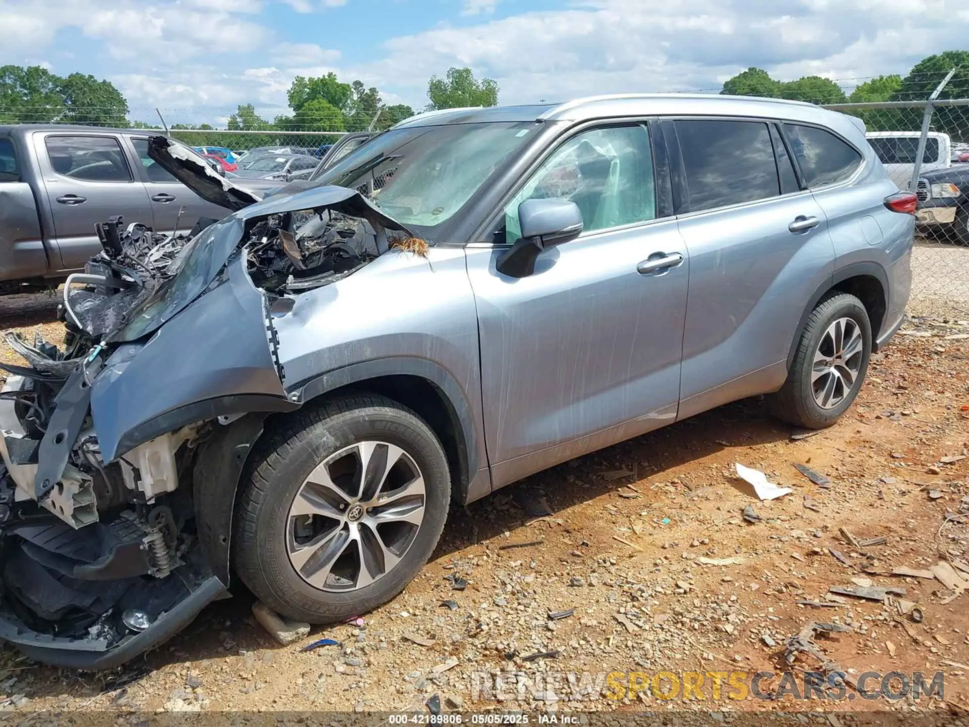 2 fotografías del automóvil dañado 5TDHZRAHXLS027905 TOYOTA HIGHLANDER 2020
