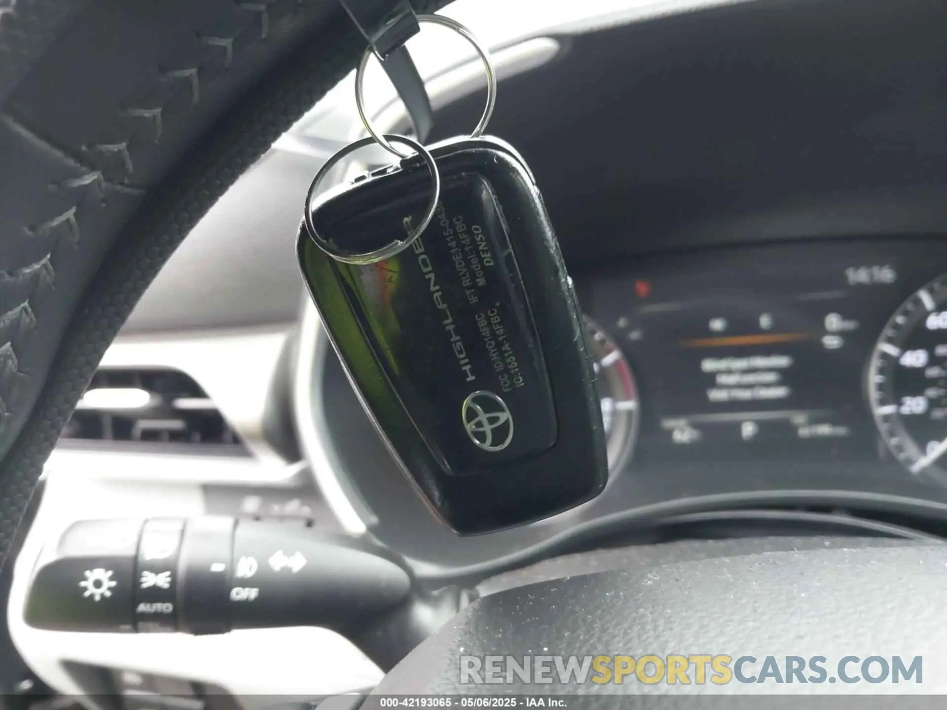 11 fotografías del automóvil dañado 5TDHZRBH1LS024941 TOYOTA HIGHLANDER 2020