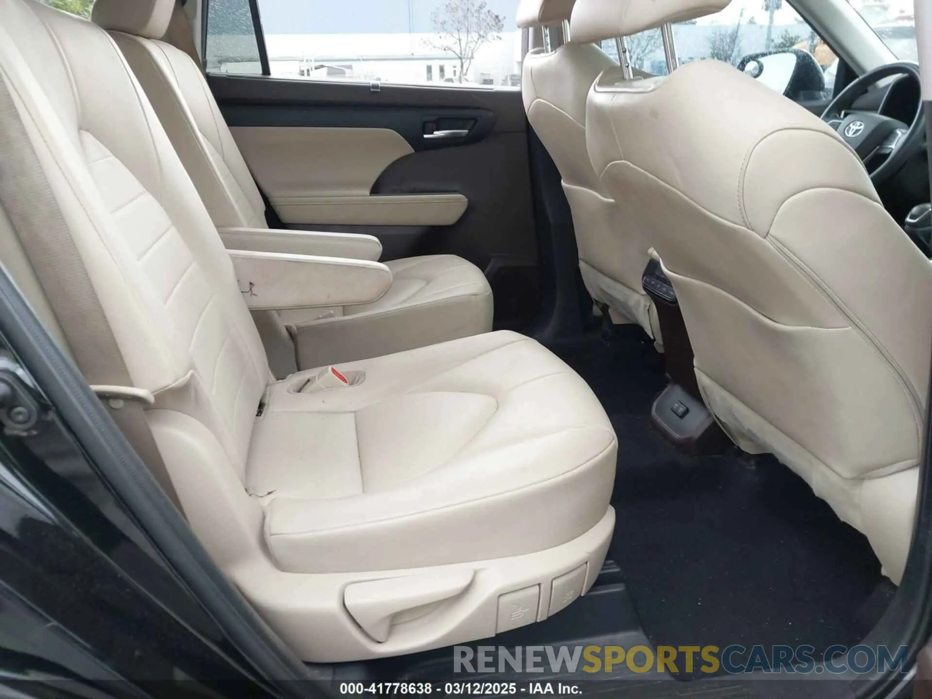8 fotografías del automóvil dañado 5TDHZRBH1LS520094 TOYOTA HIGHLANDER 2020