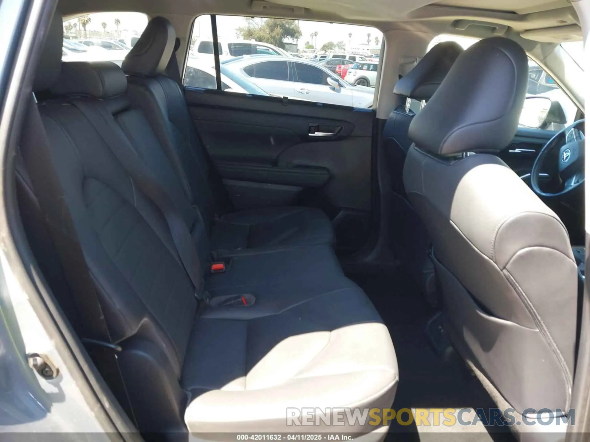 8 fotografías del automóvil dañado 5TDHZRBH3LS020065 TOYOTA HIGHLANDER 2020