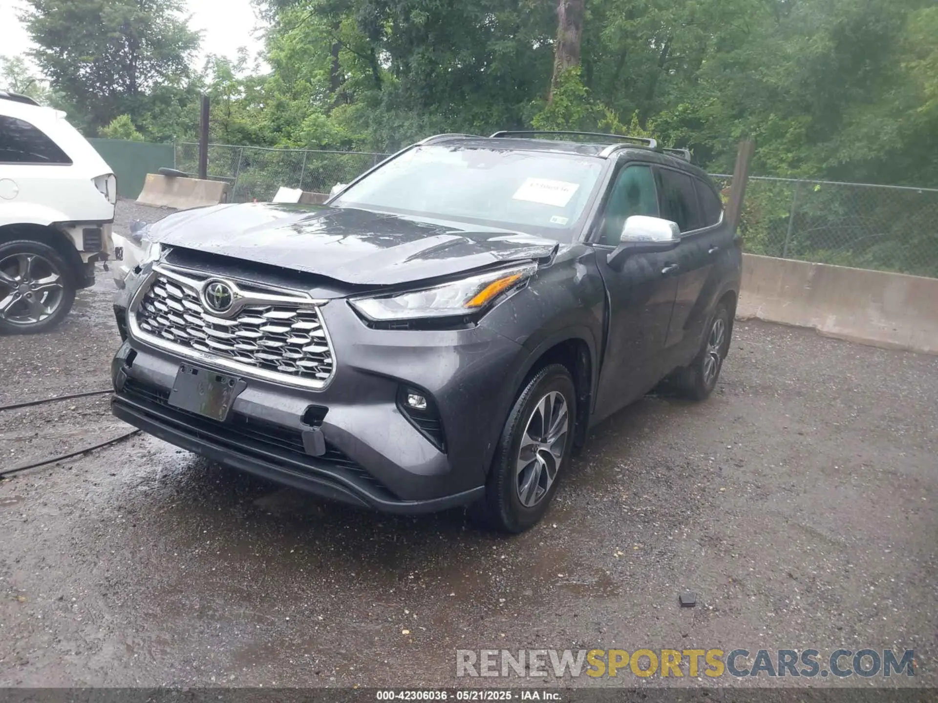 2 fotografías del automóvil dañado 5TDHZRBH5LS054069 TOYOTA HIGHLANDER 2020