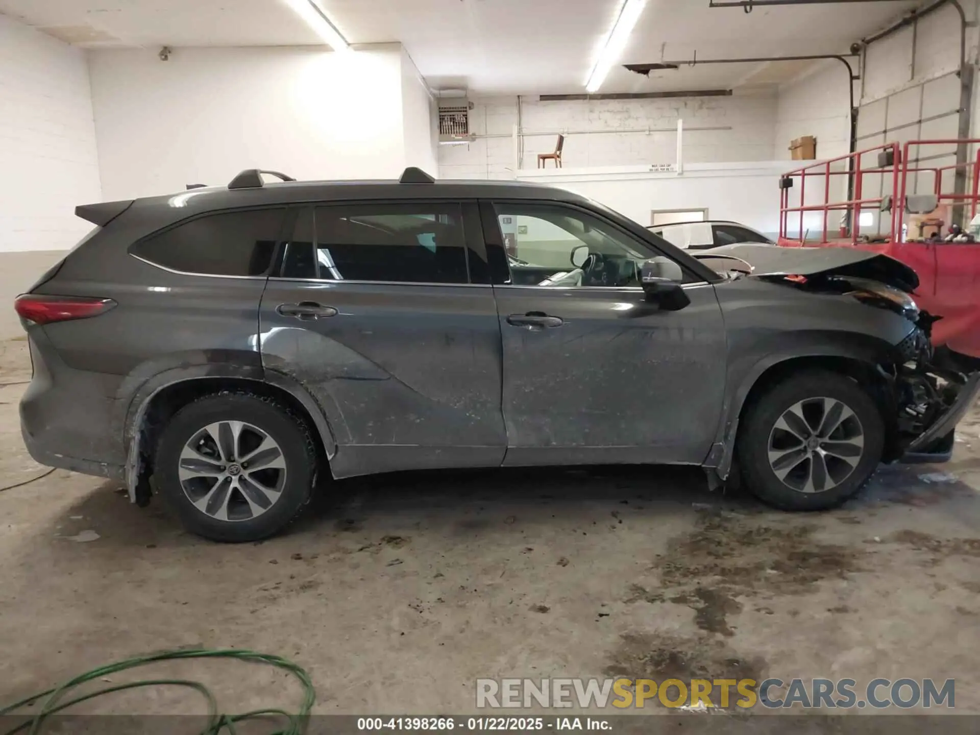 14 fotografías del automóvil dañado 5TDHZRBH8LS004783 TOYOTA HIGHLANDER 2020