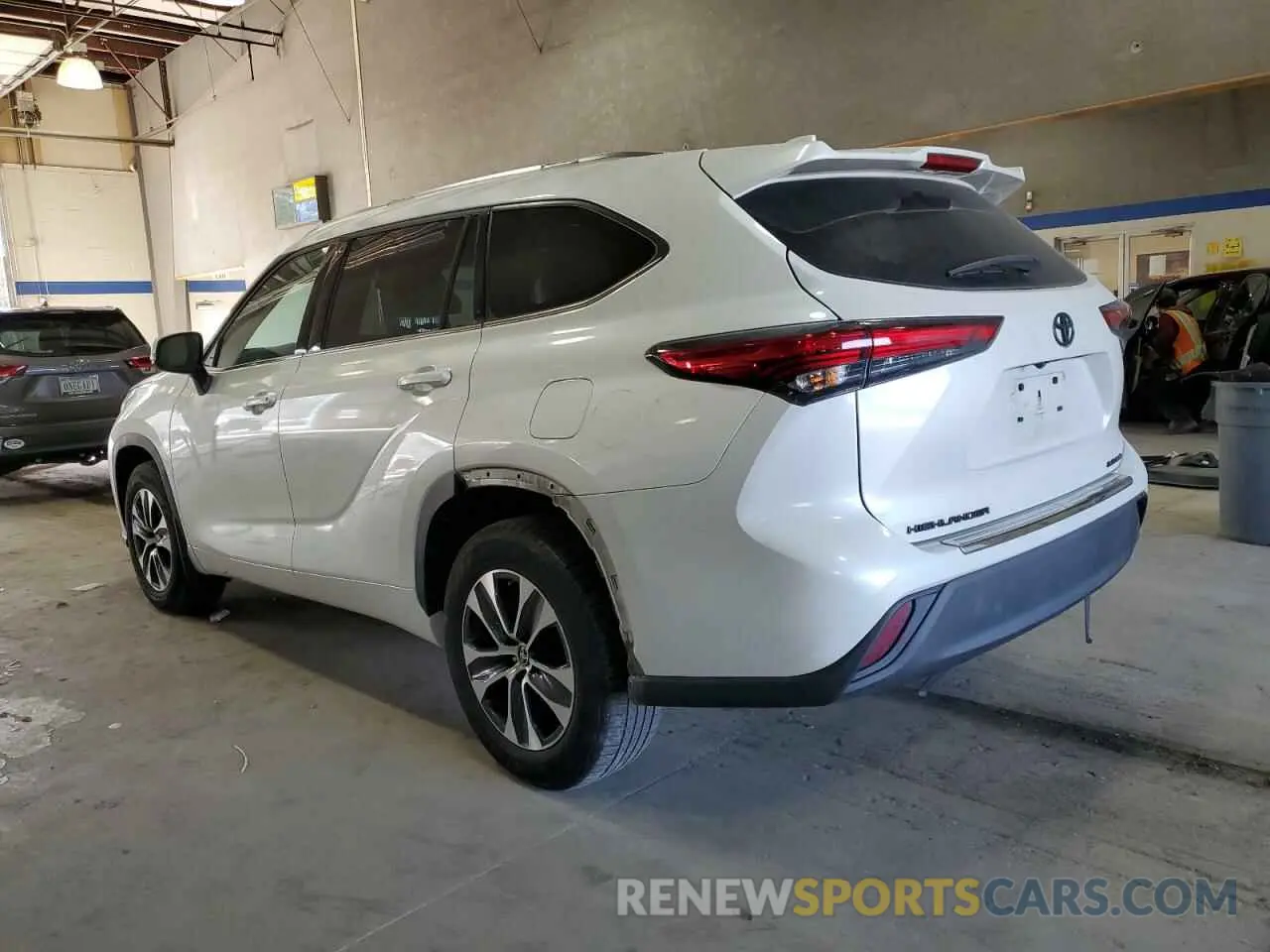 2 fotografías del automóvil dañado 5TDHZRBH9LS037419 TOYOTA HIGHLANDER 2020