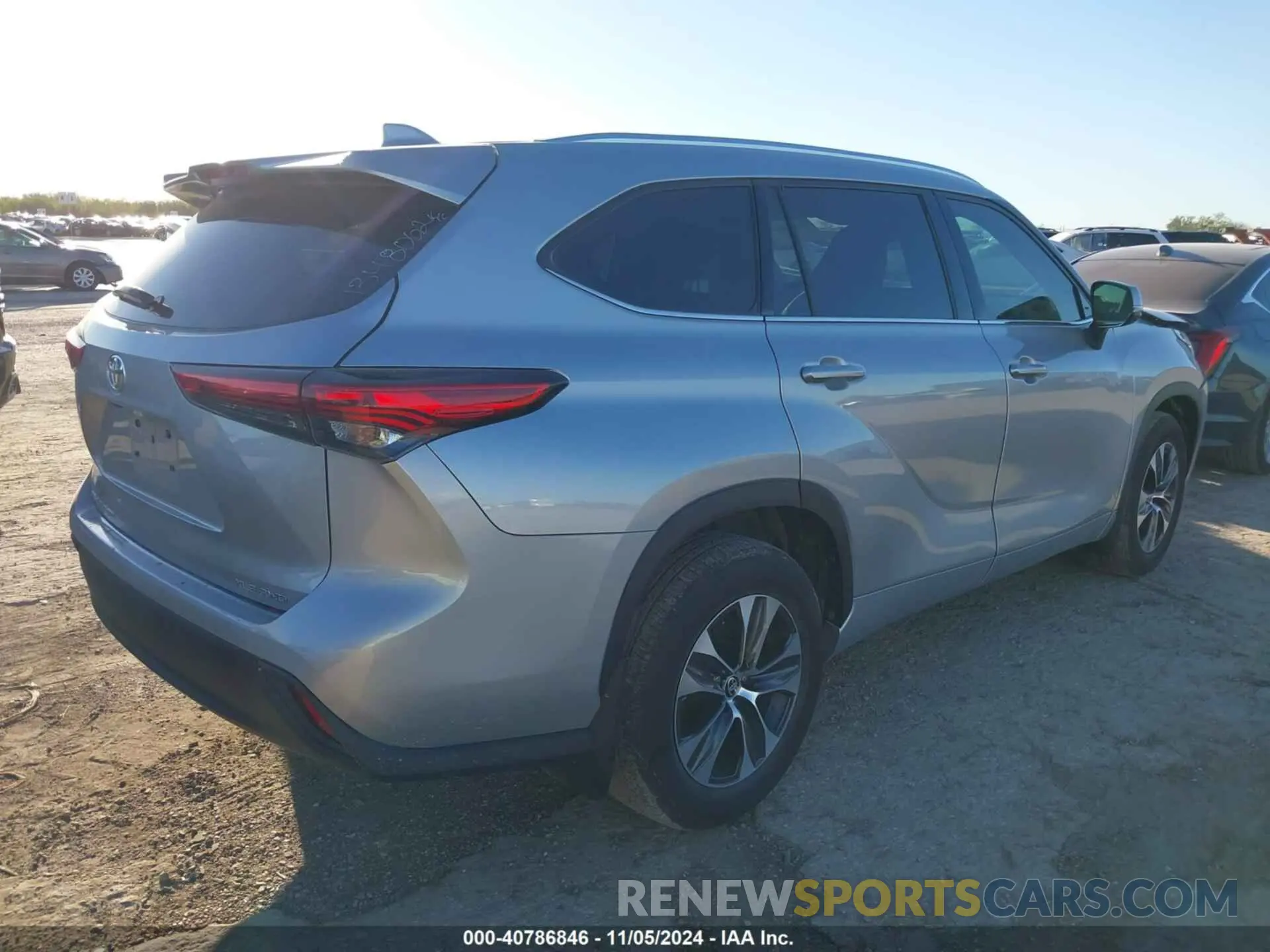 4 fotografías del automóvil dañado 5TDHZRBHXLS038885 TOYOTA HIGHLANDER 2020