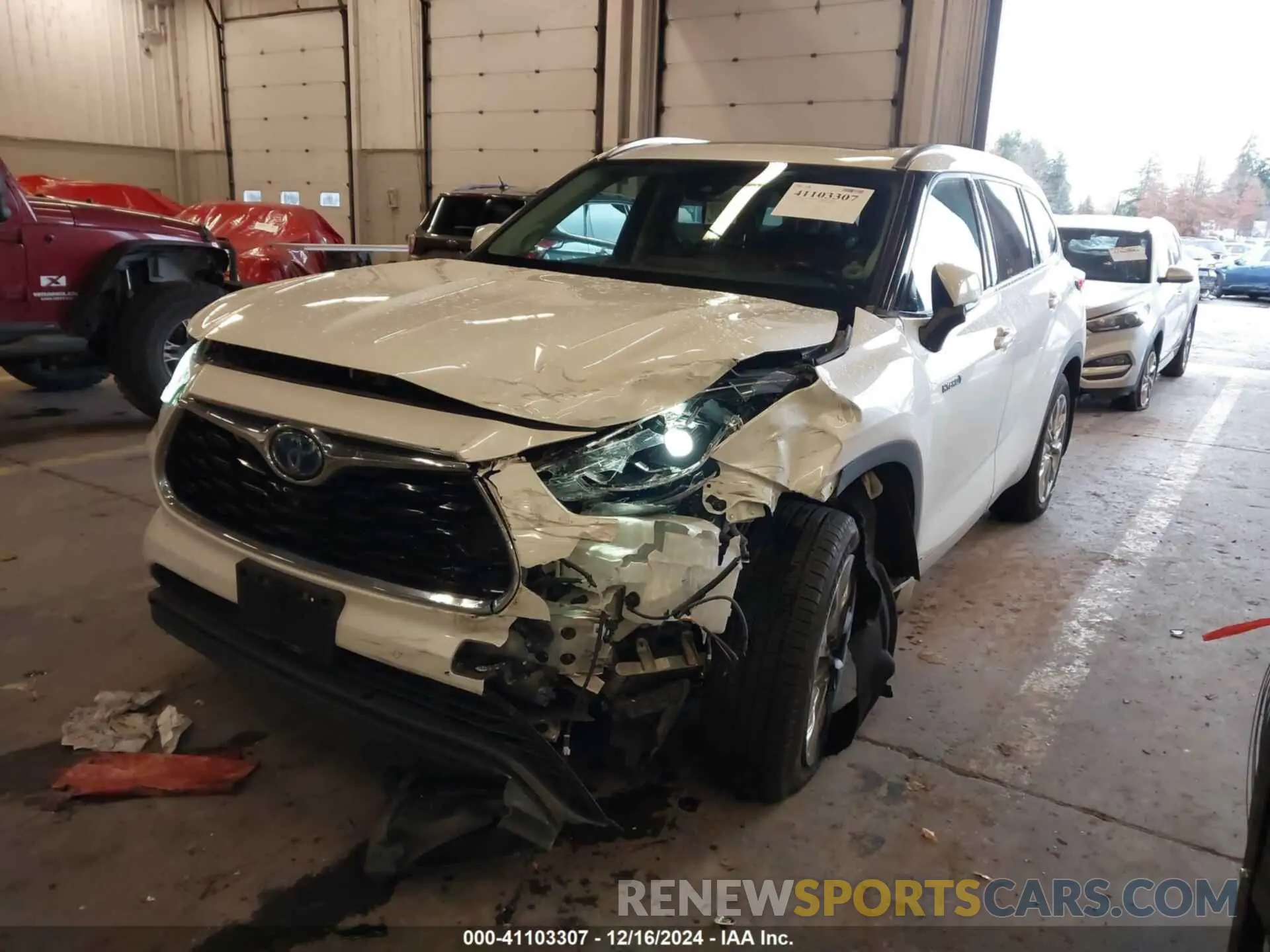 2 fotografías del automóvil dañado 5TDXBRCH8LS006726 TOYOTA HIGHLANDER 2020