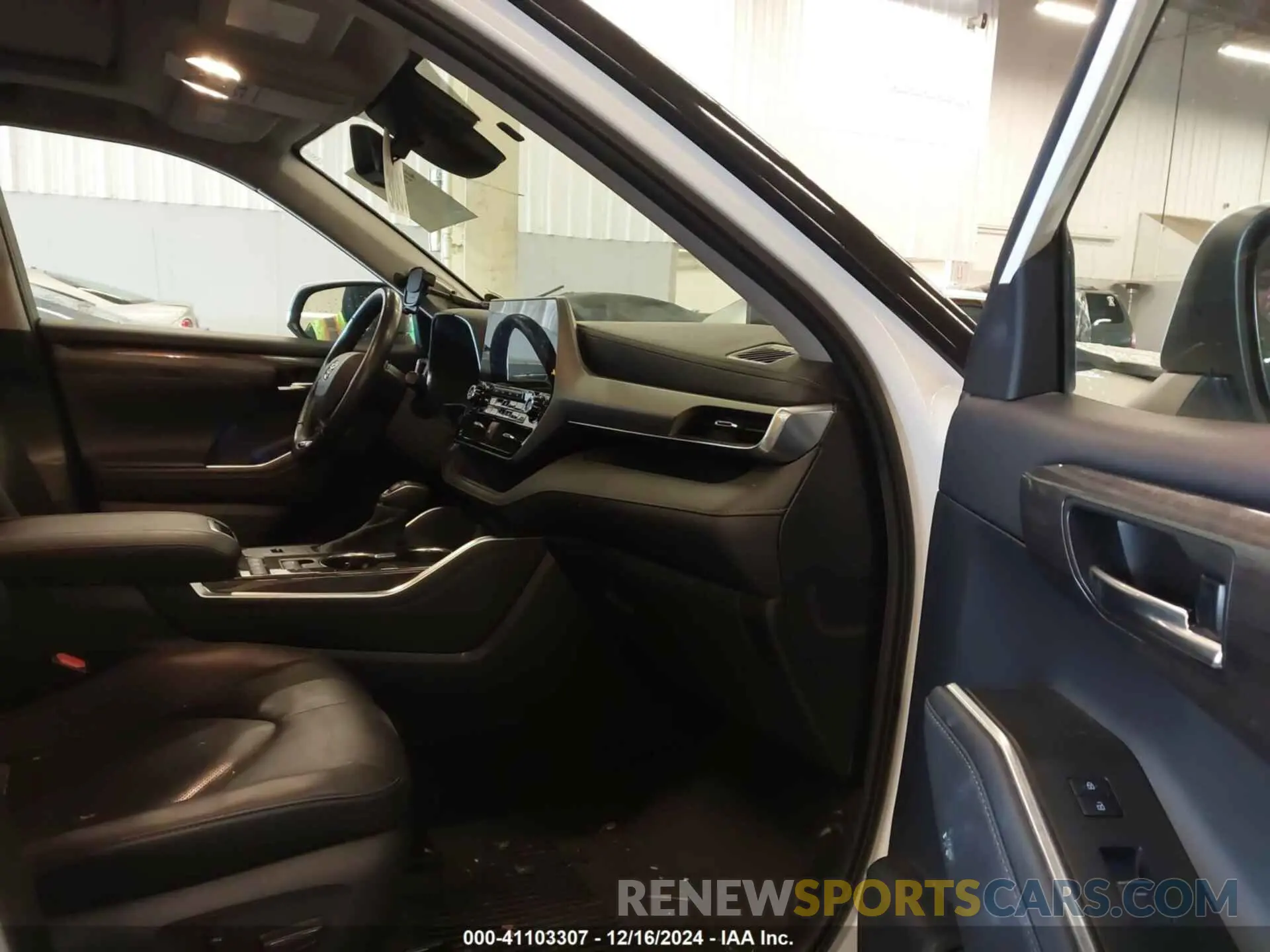 5 fotografías del automóvil dañado 5TDXBRCH8LS006726 TOYOTA HIGHLANDER 2020