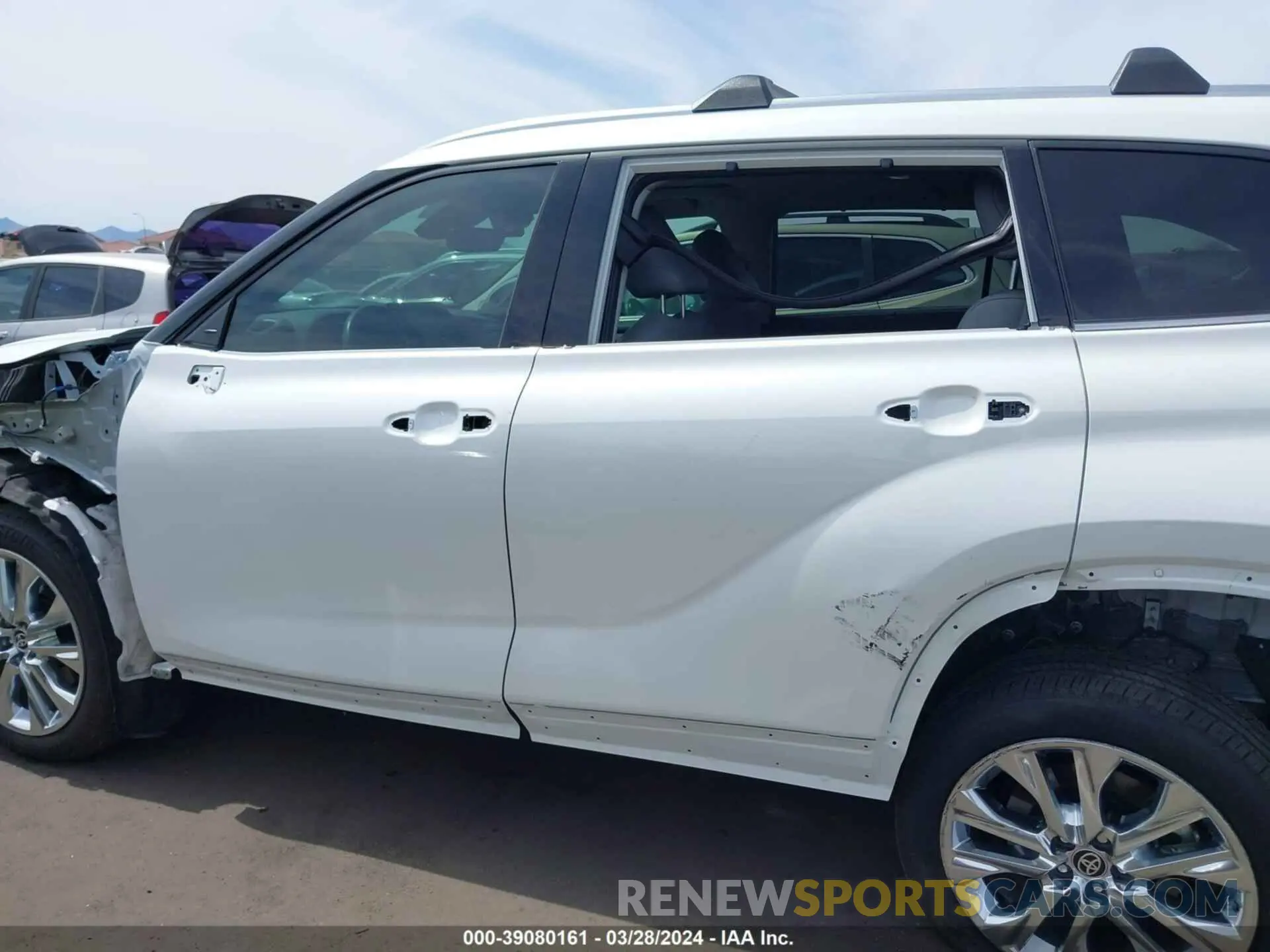 15 fotografías del automóvil dañado 5TDYARAH9LS002212 TOYOTA HIGHLANDER 2020