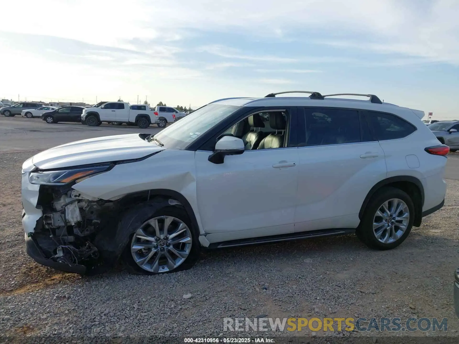 14 fotografías del automóvil dañado 5TDYZRAH9LS029483 TOYOTA HIGHLANDER 2020