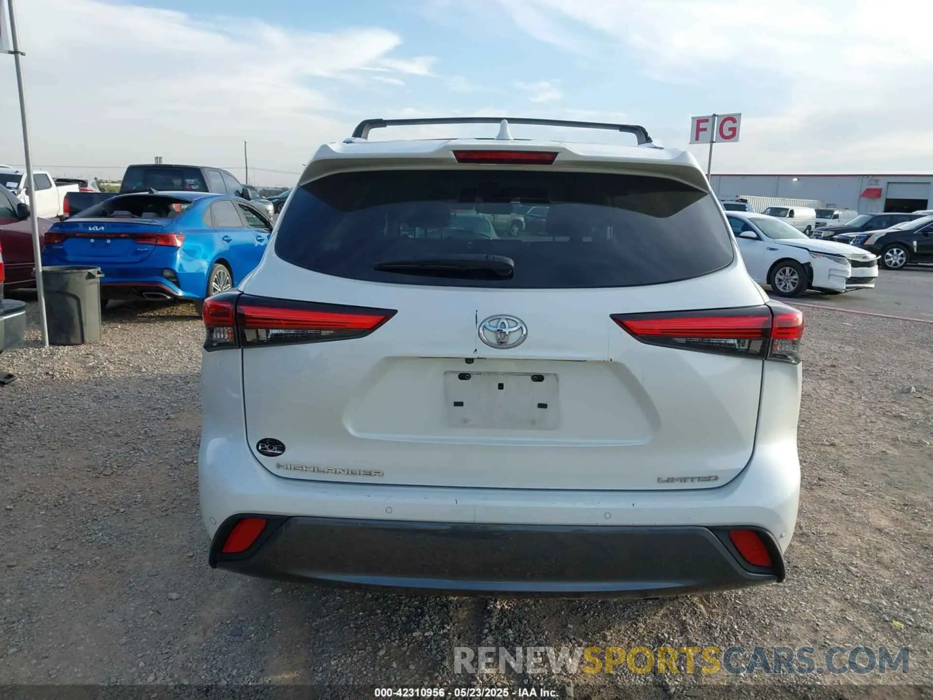 16 fotografías del automóvil dañado 5TDYZRAH9LS029483 TOYOTA HIGHLANDER 2020