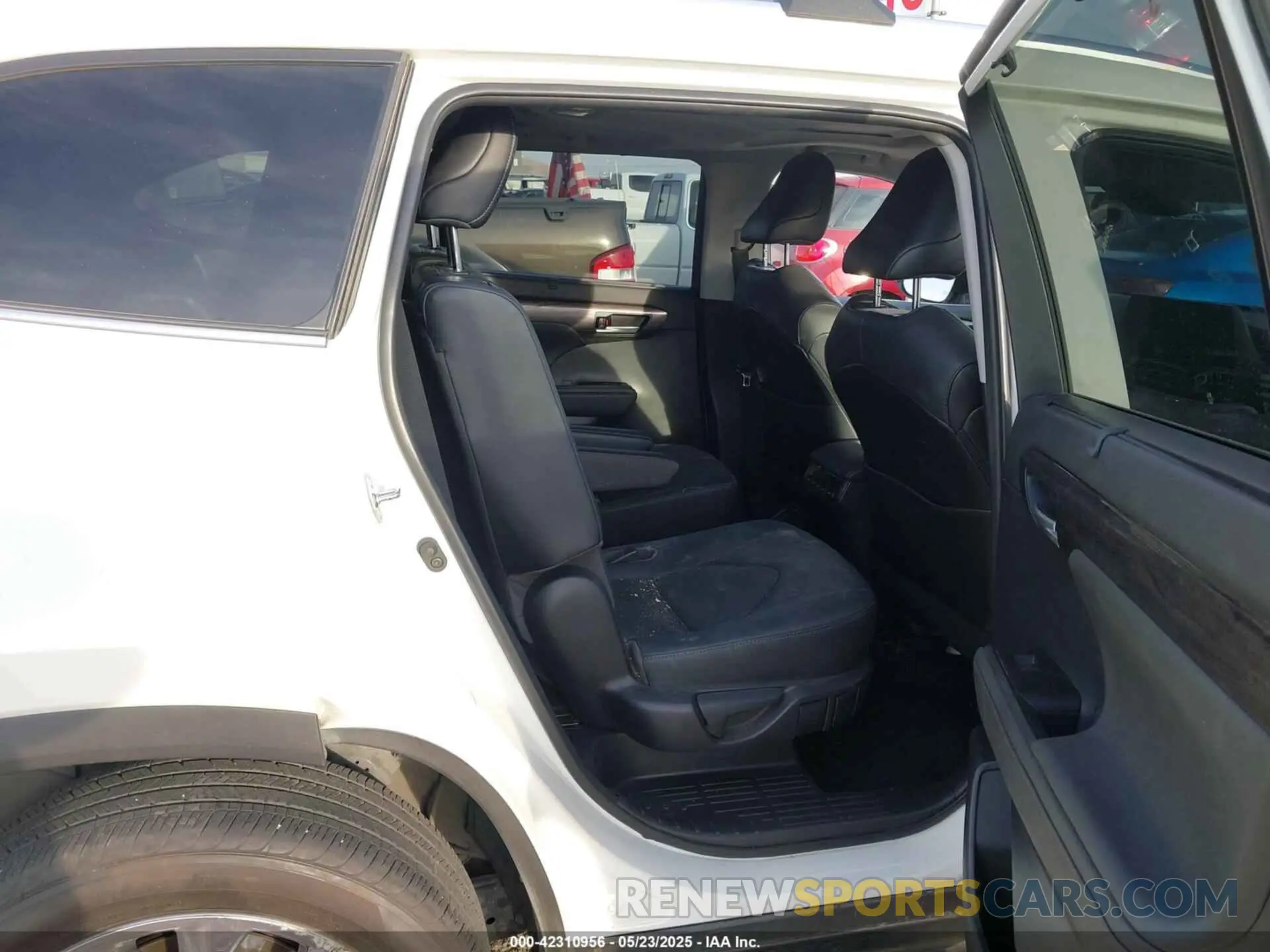 8 fotografías del automóvil dañado 5TDYZRAH9LS029483 TOYOTA HIGHLANDER 2020