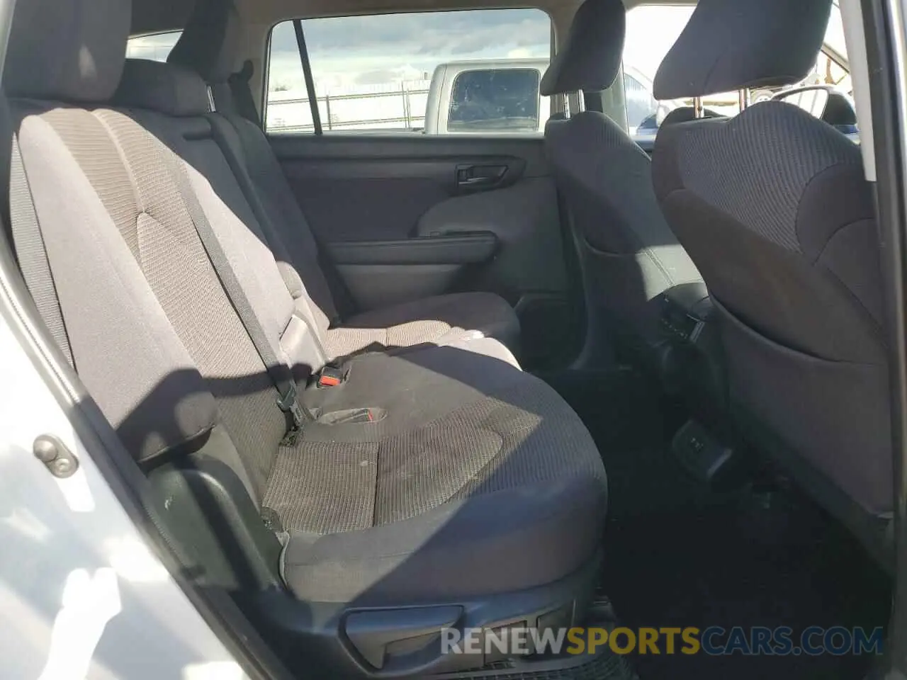 11 fotografías del automóvil dañado 5TDZARAH9LS501936 TOYOTA HIGHLANDER 2020