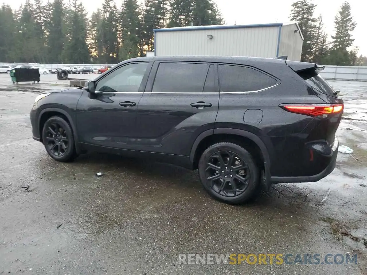 2 fotografías del automóvil dañado 5TDZZRAH3LS009797 TOYOTA HIGHLANDER 2020