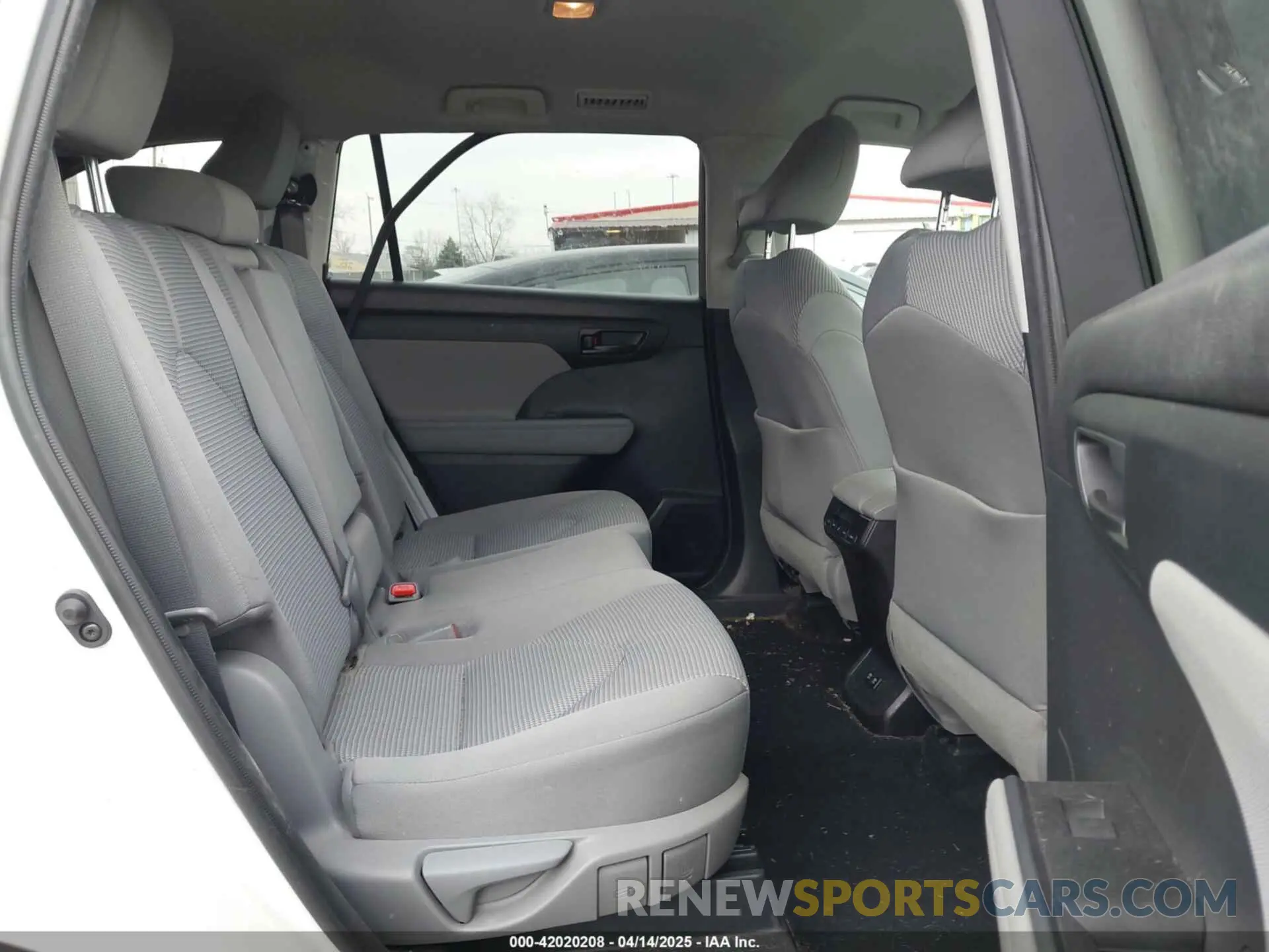 8 fotografías del automóvil dañado 5TDZZRAH3LS020153 TOYOTA HIGHLANDER 2020
