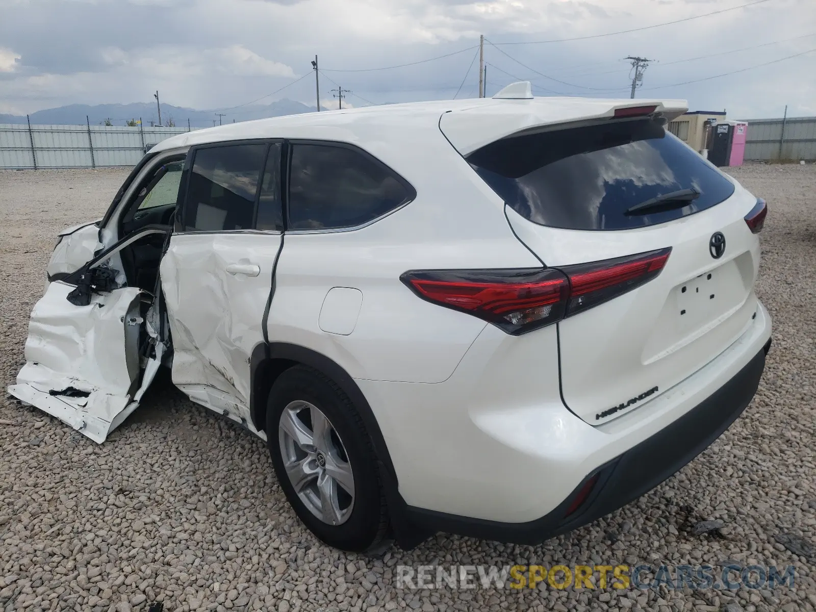 3 fotografías del automóvil dañado 5TDZZRAH4LS024504 TOYOTA HIGHLANDER 2020