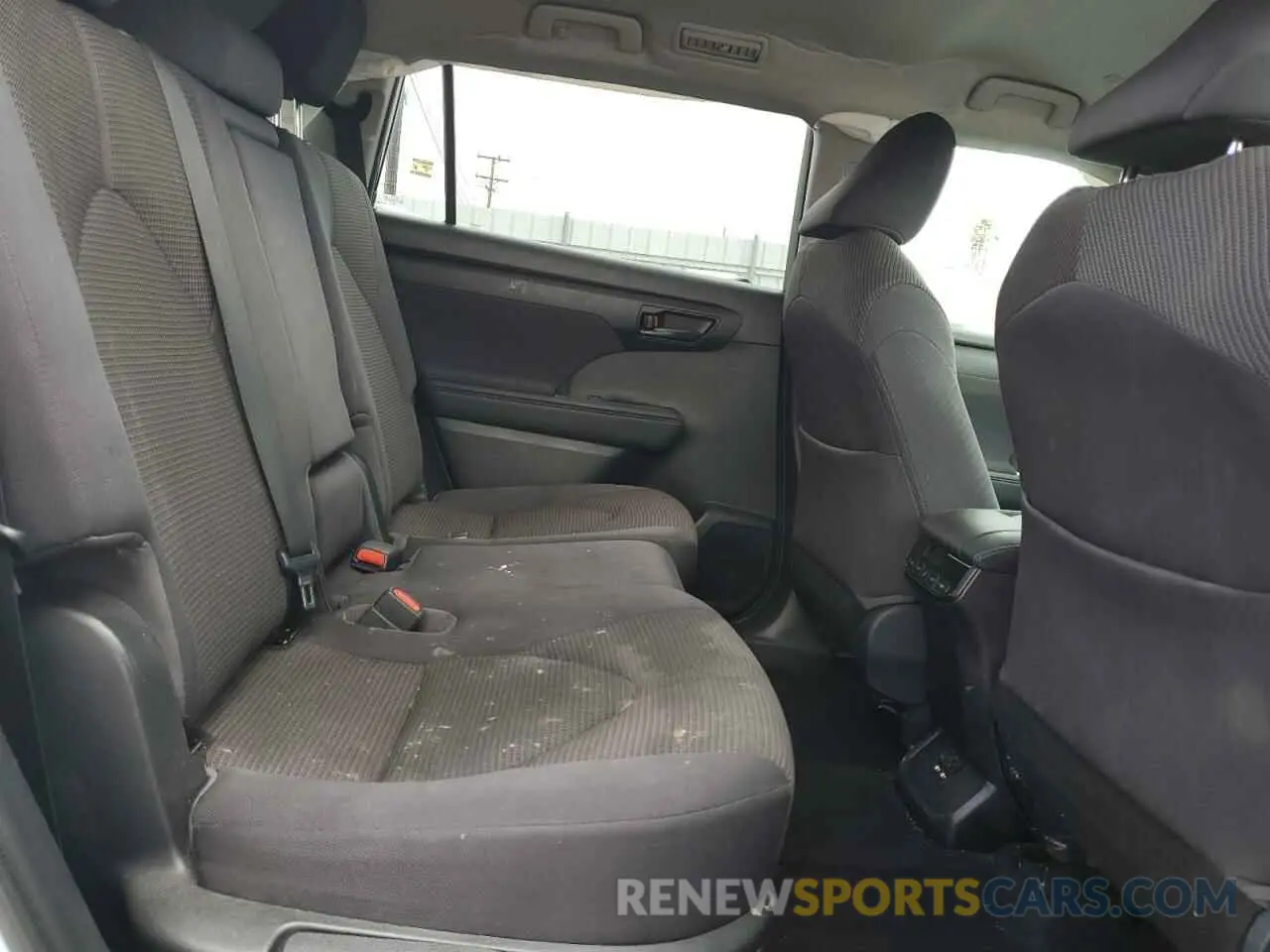 11 fotografías del automóvil dañado 5TDBBRCH2MS520387 TOYOTA HIGHLANDER 2021